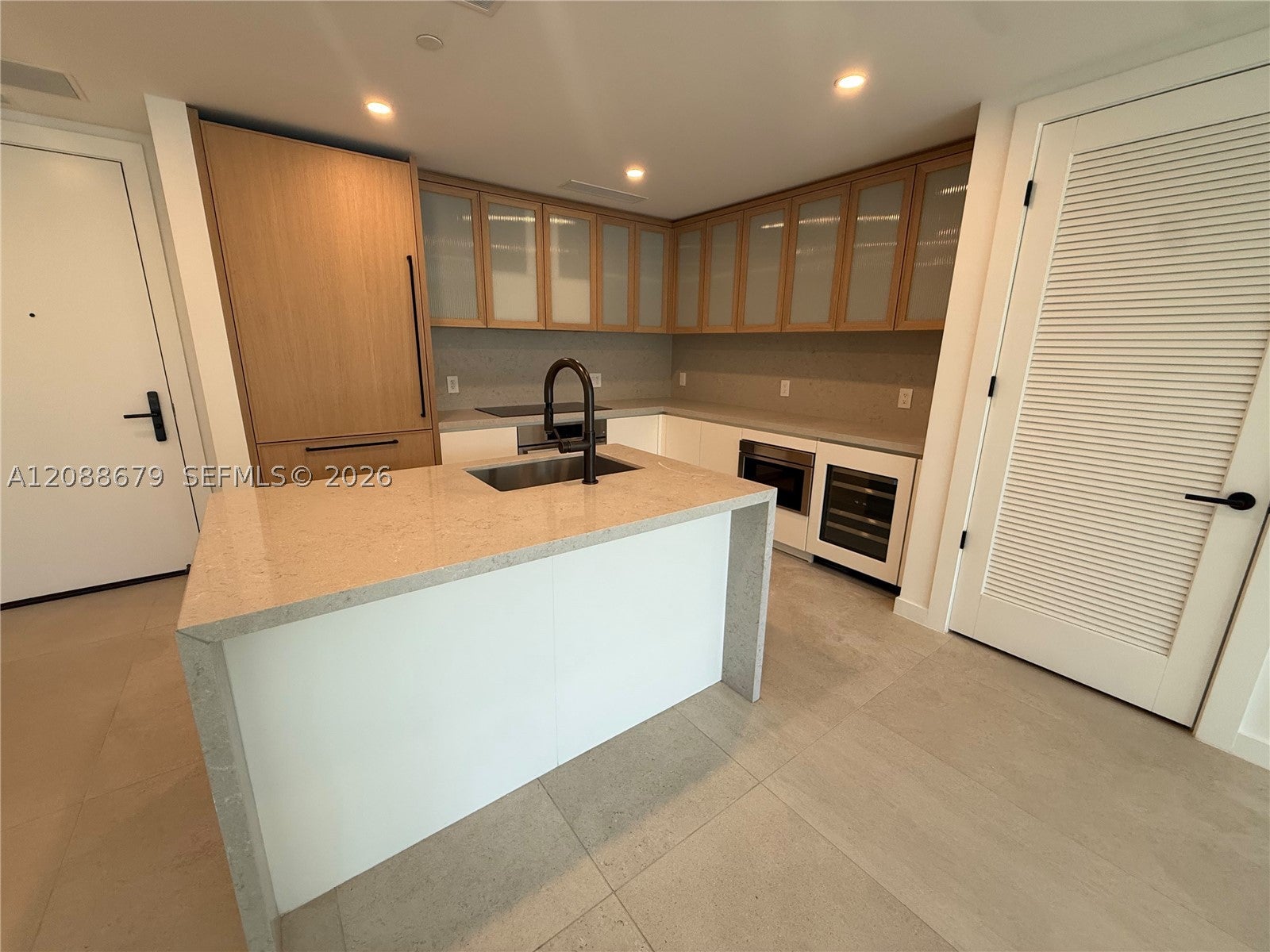 2200 Brickell Ave 204