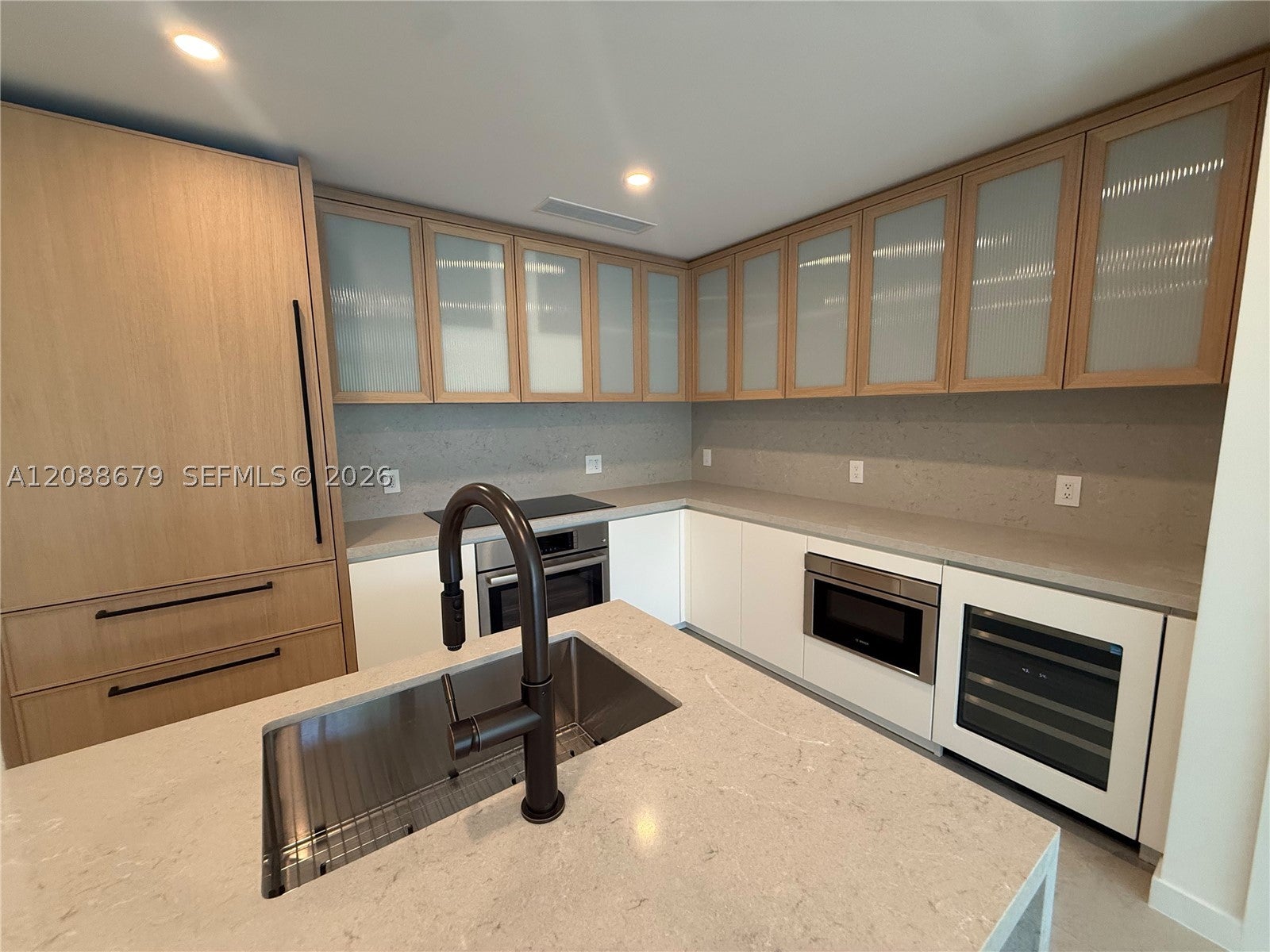 2200 Brickell Ave 204