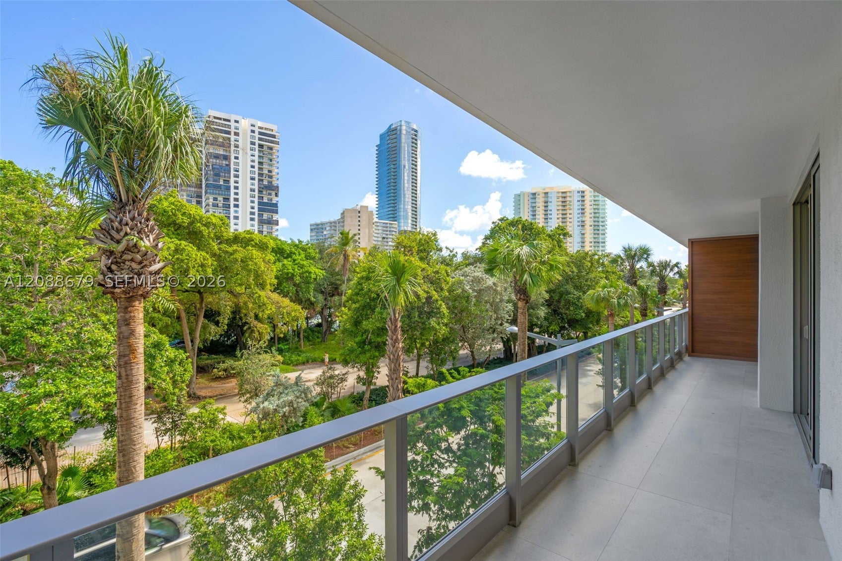 2200 Brickell Ave 204