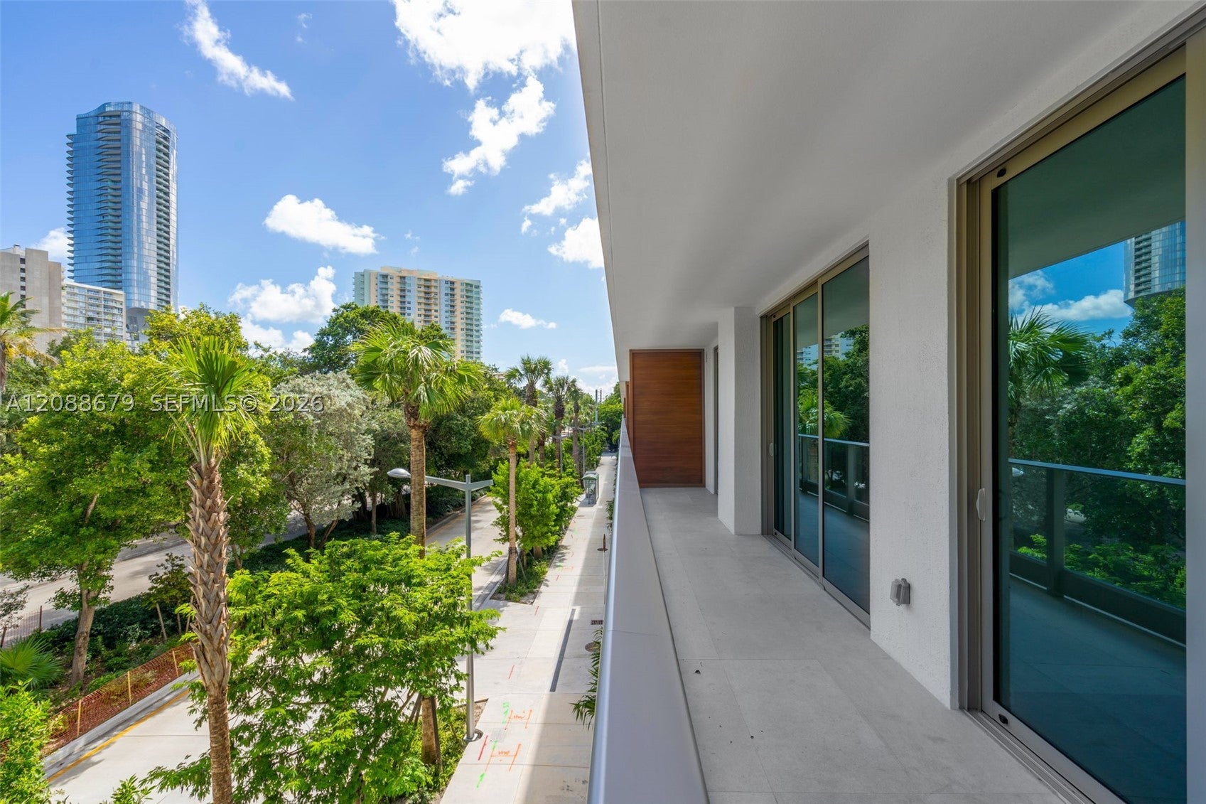 2200 Brickell Ave 204