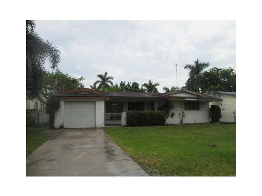 Large lot on wide canal with beautiful scenery.  Spacious home with very large rooms plus a one car garage has alot  to offer to a growing family. Why rent when you can own this beauty. This is a FannieMae HomePath Property.