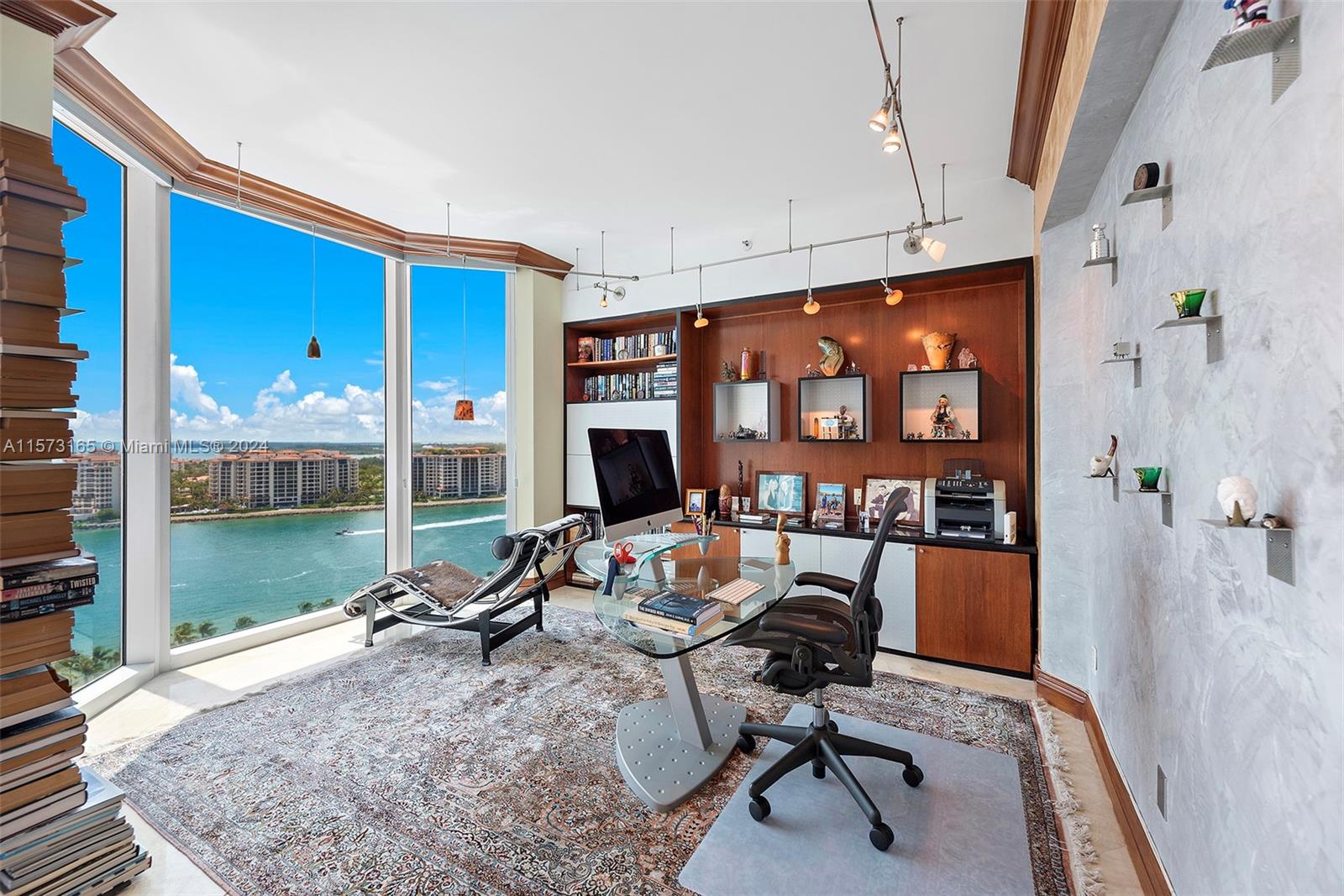 PORTOFINO TOWER CONDO - Residential