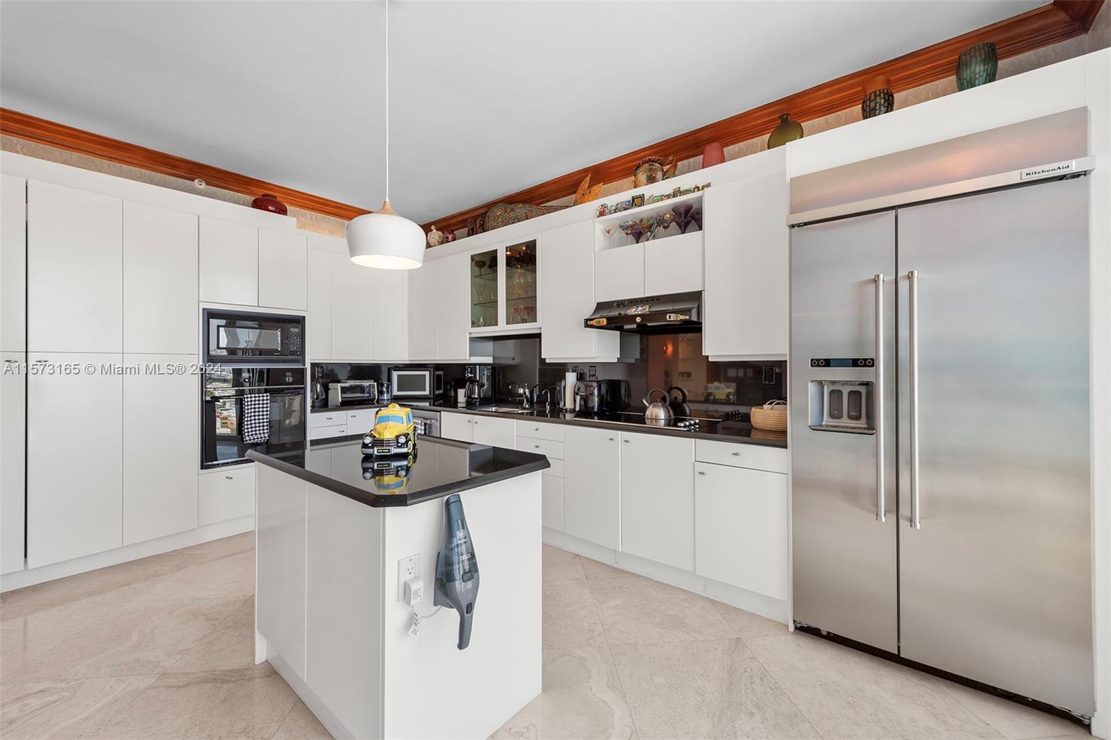 PORTOFINO TOWER CONDO - Residential