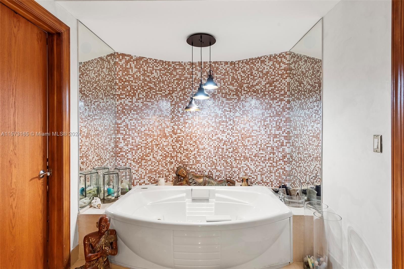 PORTOFINO TOWER CONDO - Residential