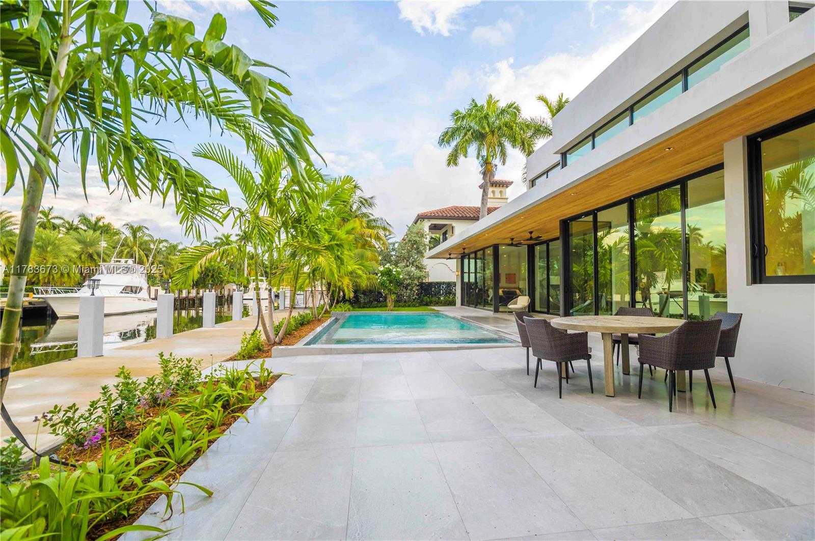 STILWELL ISLES - Residential