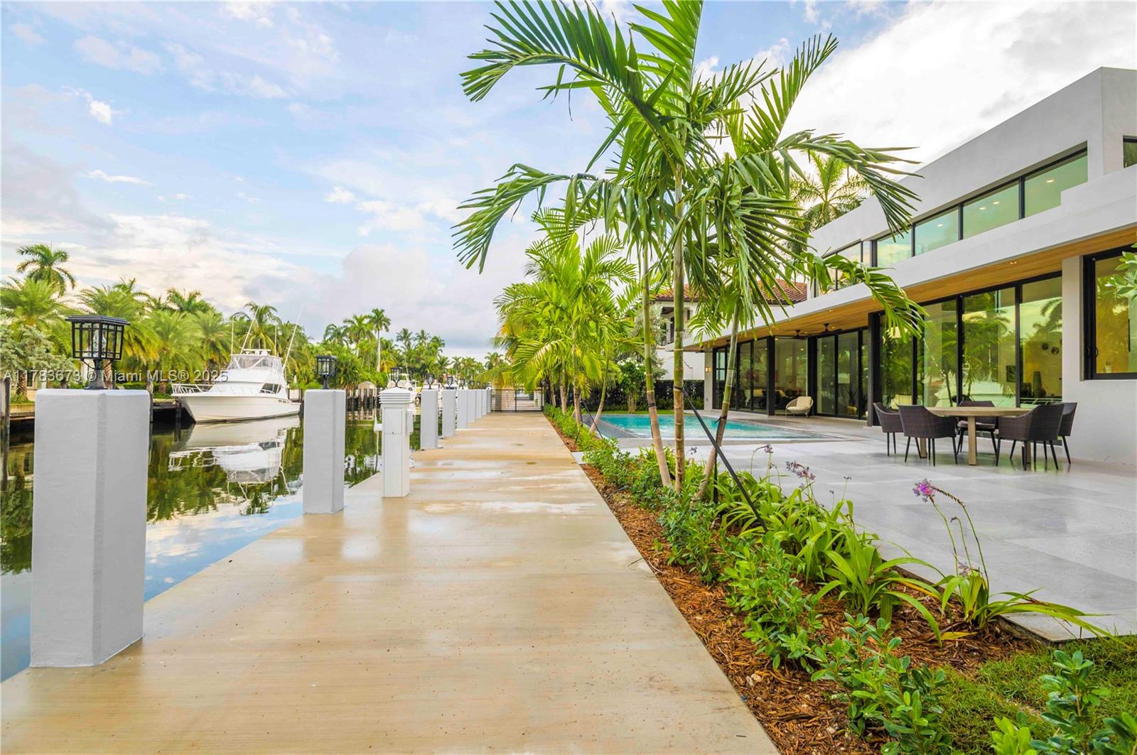 STILWELL ISLES - Residential