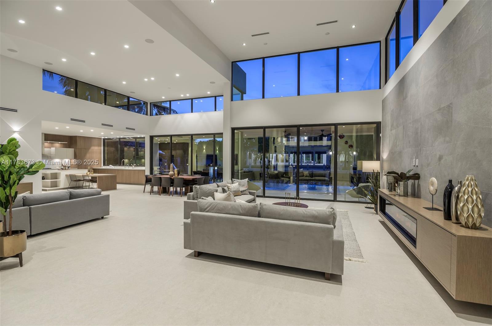 STILWELL ISLES - Residential