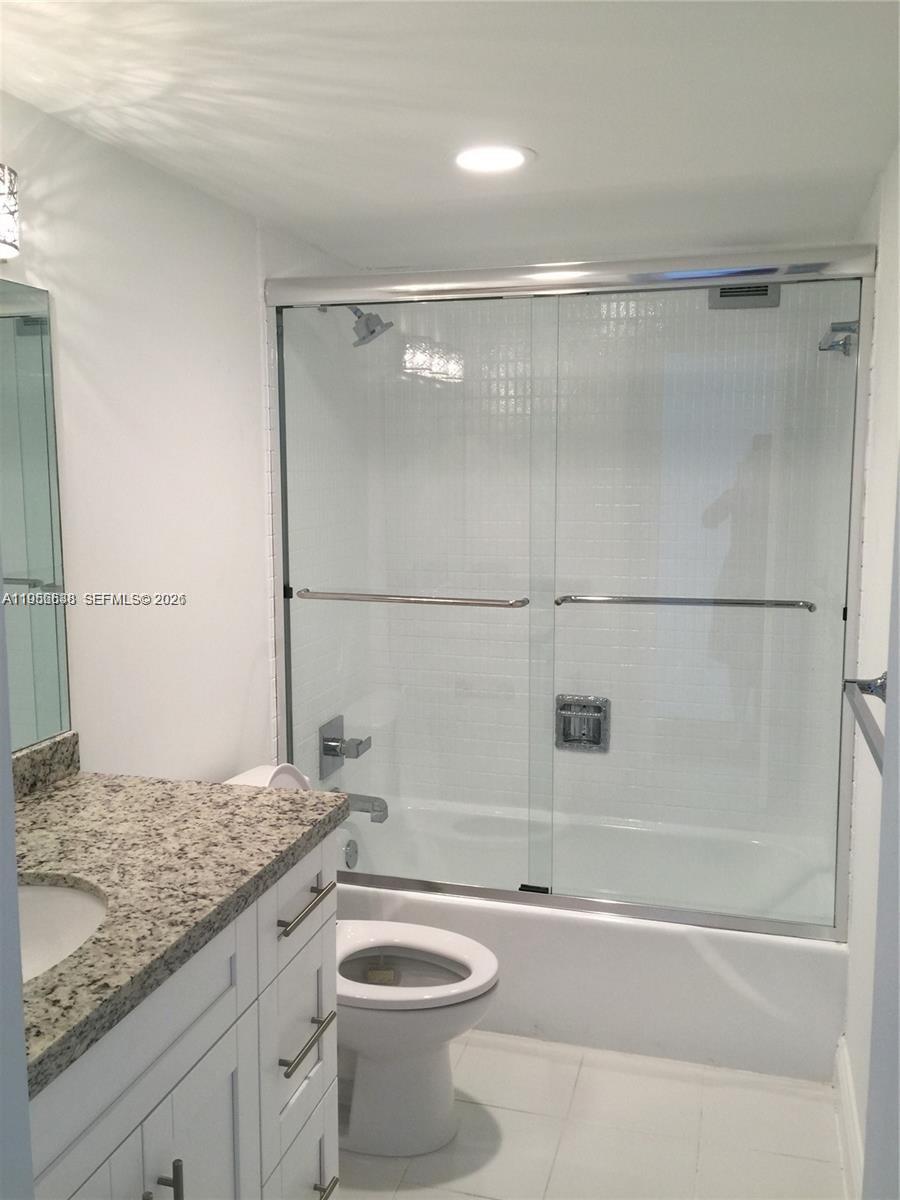 LA MER ESTATES SOUTH COND - Residential Lease