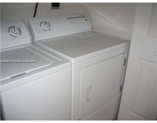 ISLANDS AT DORAL 1ST ADDN - Residential