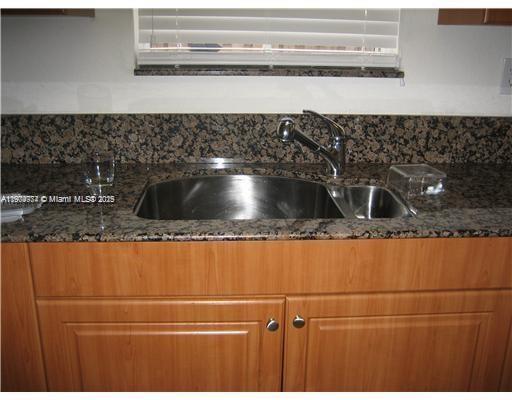 ISLANDS AT DORAL 1ST ADDN - Residential