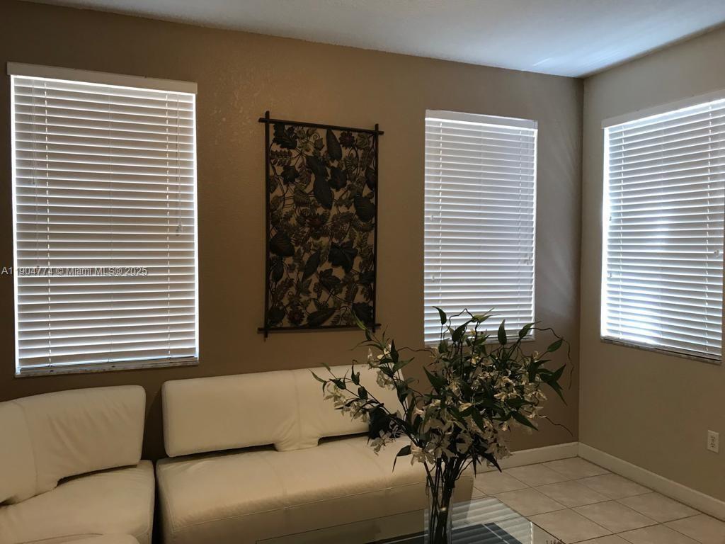 ISLANDS AT DORAL 1ST ADDN - Residential