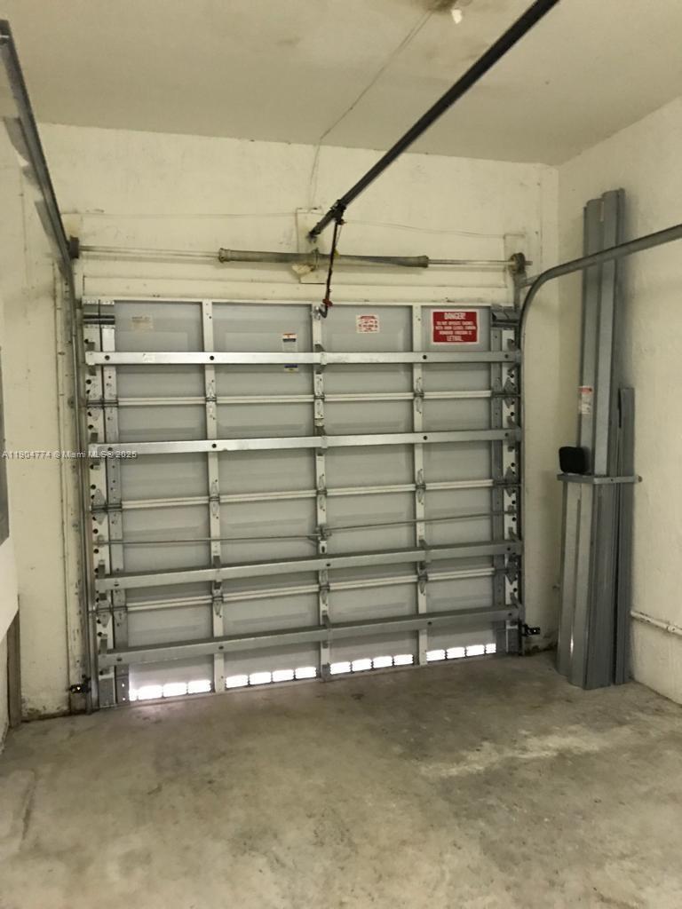 ISLANDS AT DORAL 1ST ADDN - Residential