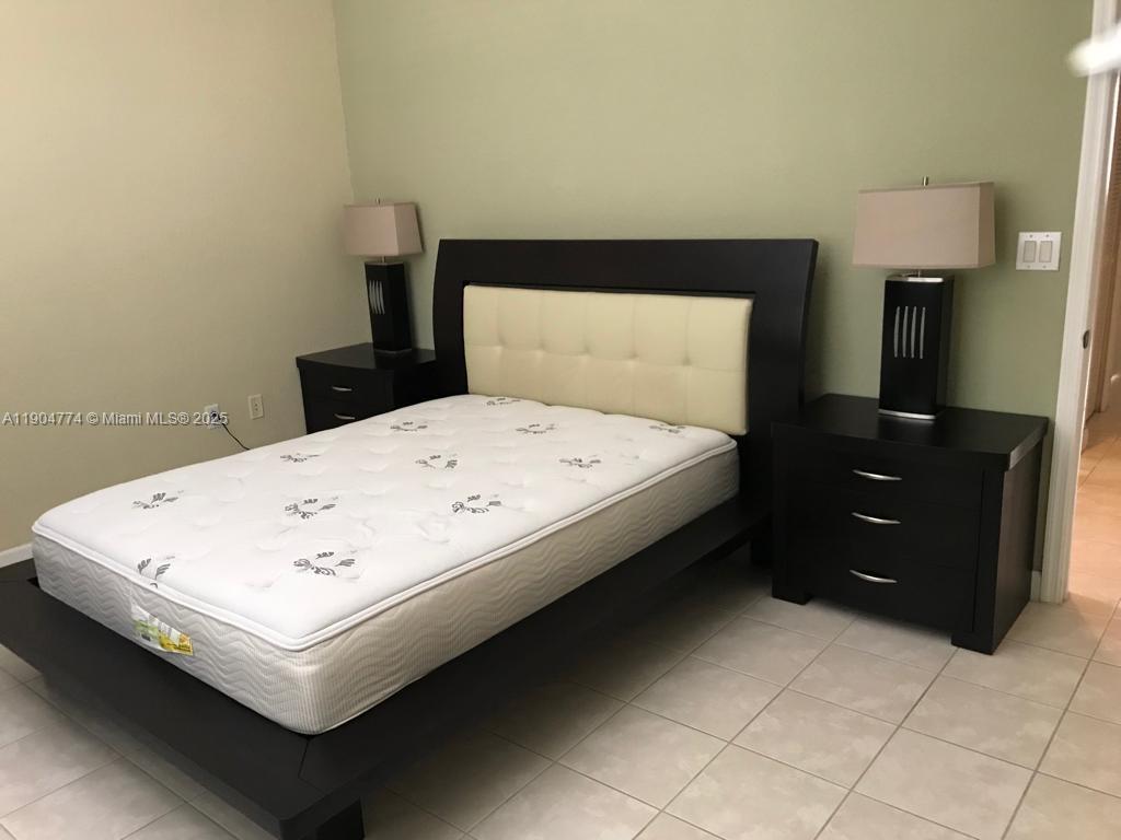 ISLANDS AT DORAL 1ST ADDN - Residential