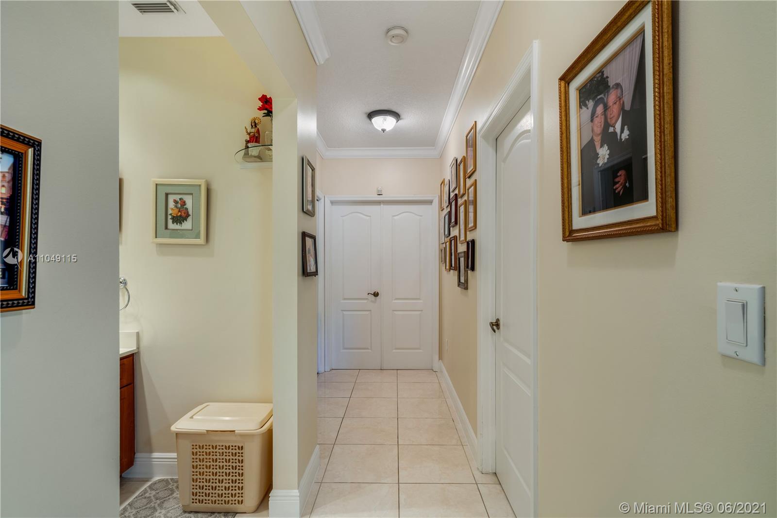 SILVER PALMS - Residential