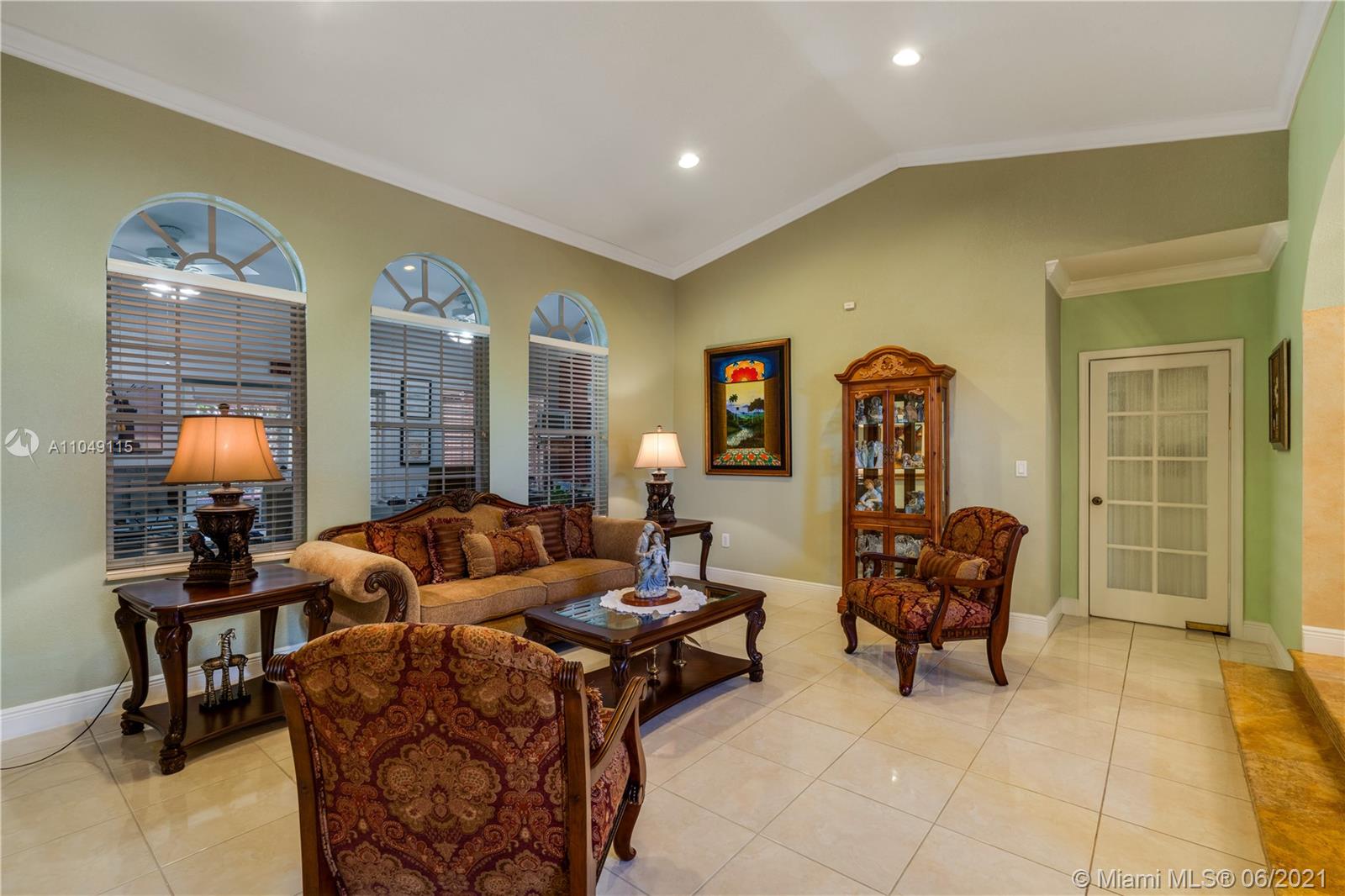 SILVER PALMS - Residential