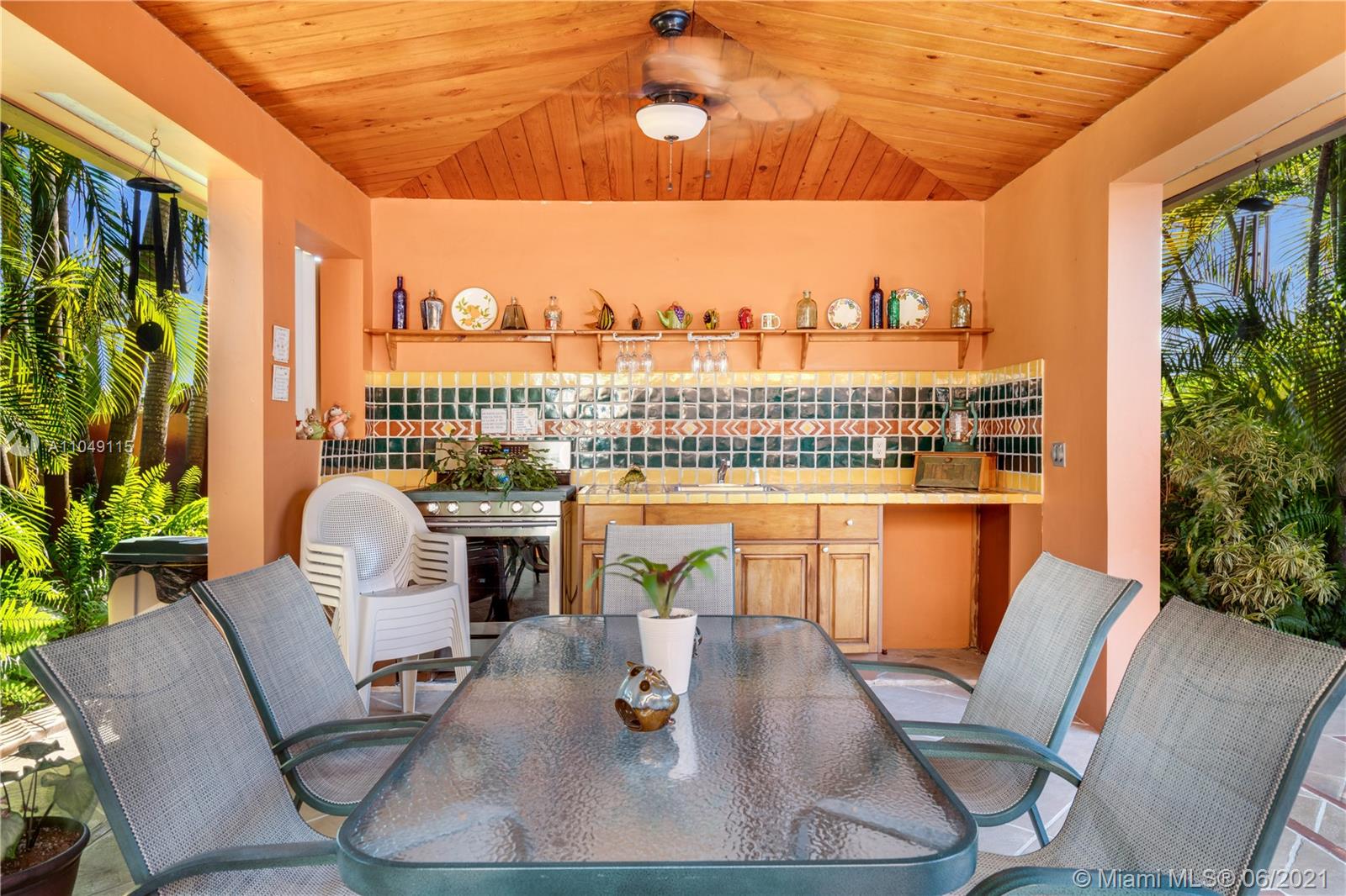 SILVER PALMS - Residential