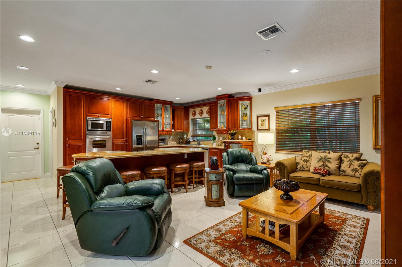 SILVER PALMS - Residential