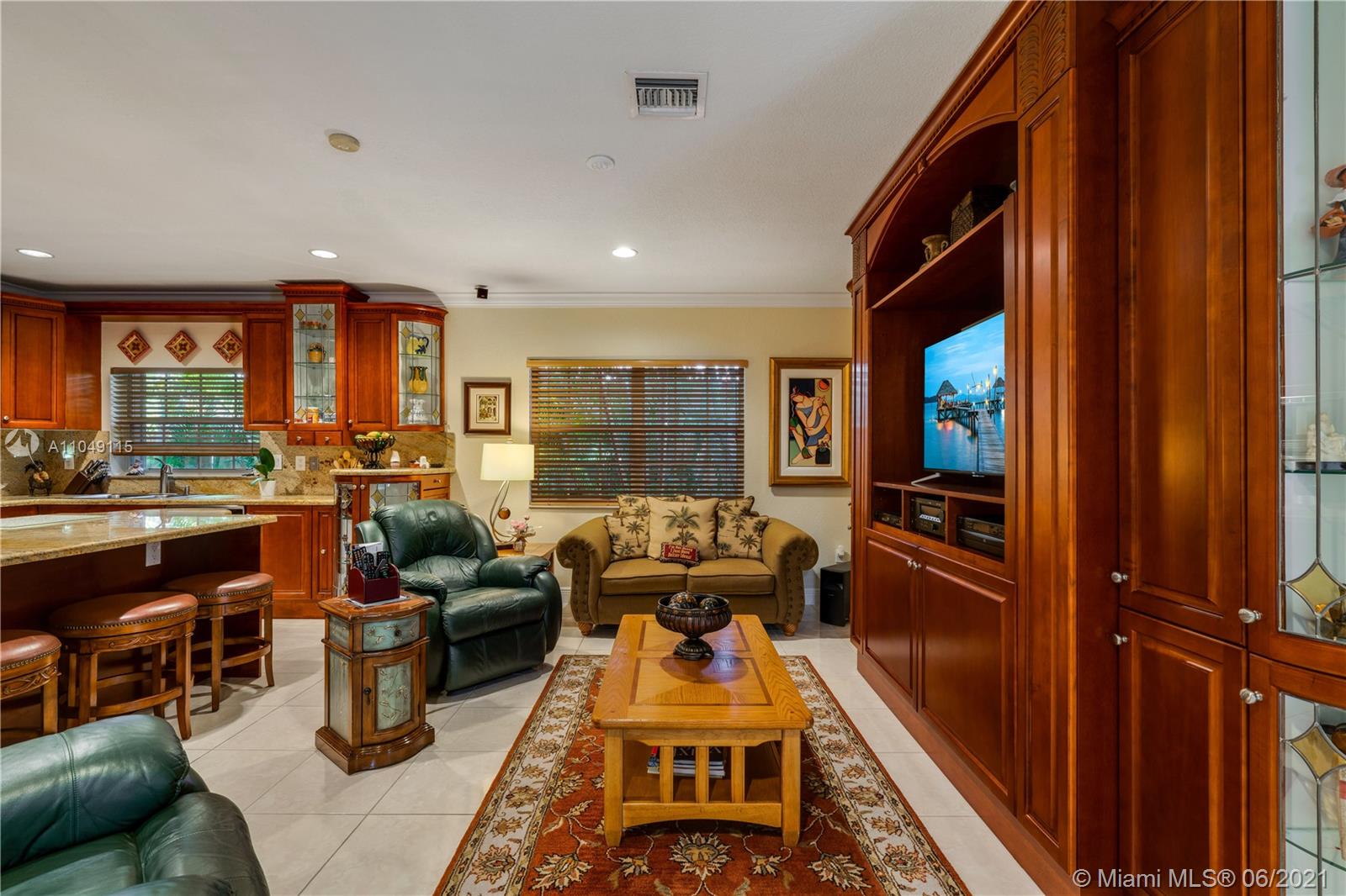 SILVER PALMS - Residential