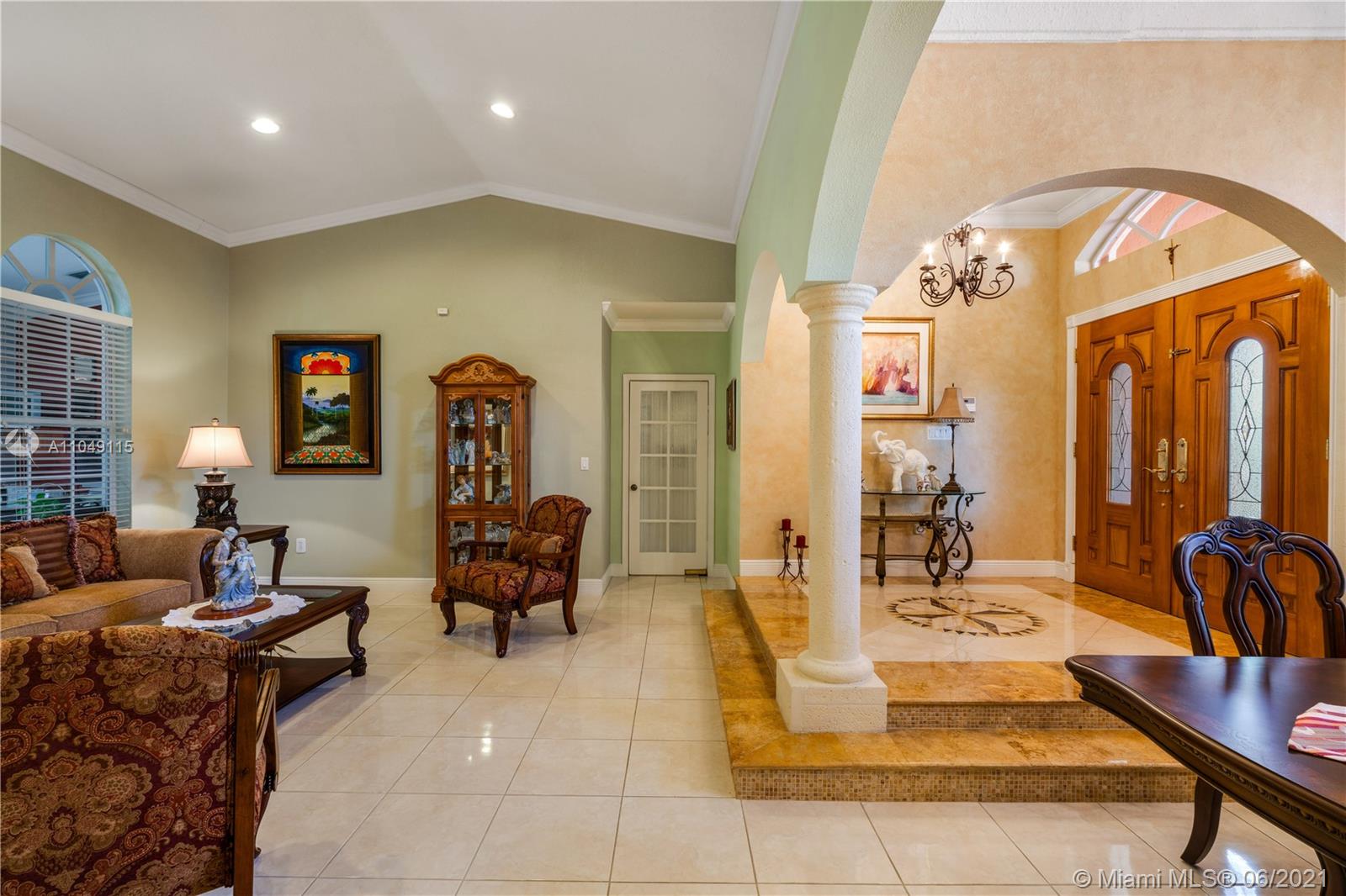 SILVER PALMS - Residential