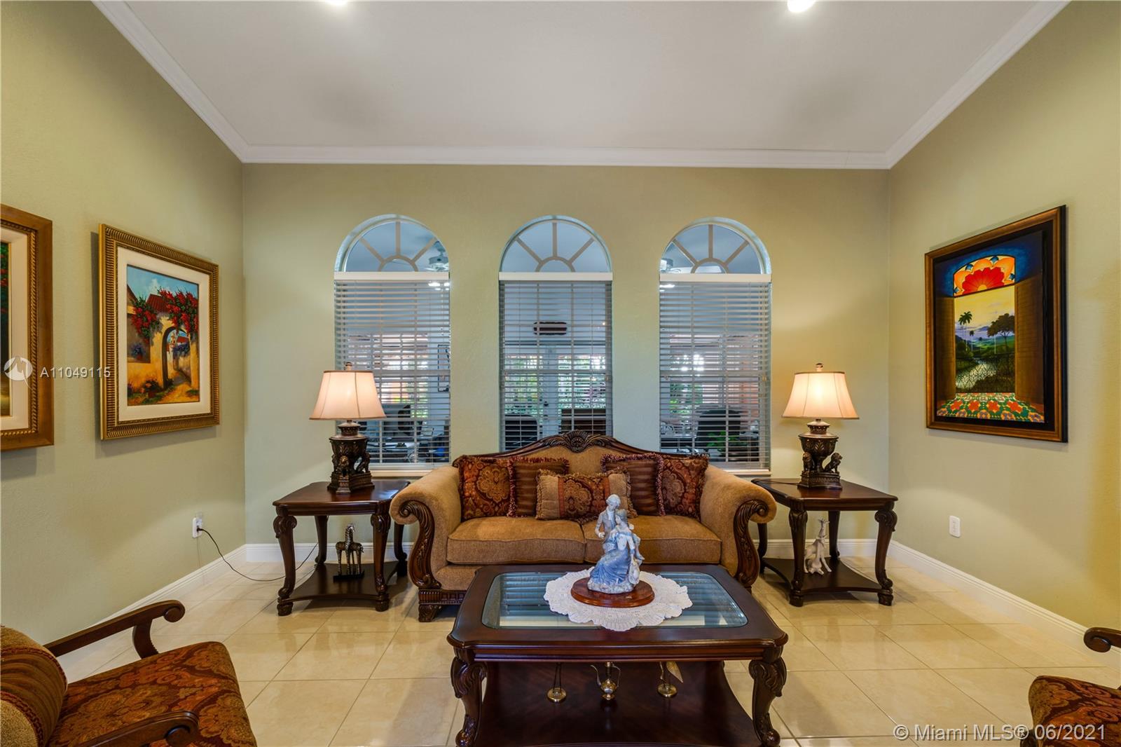 SILVER PALMS - Residential