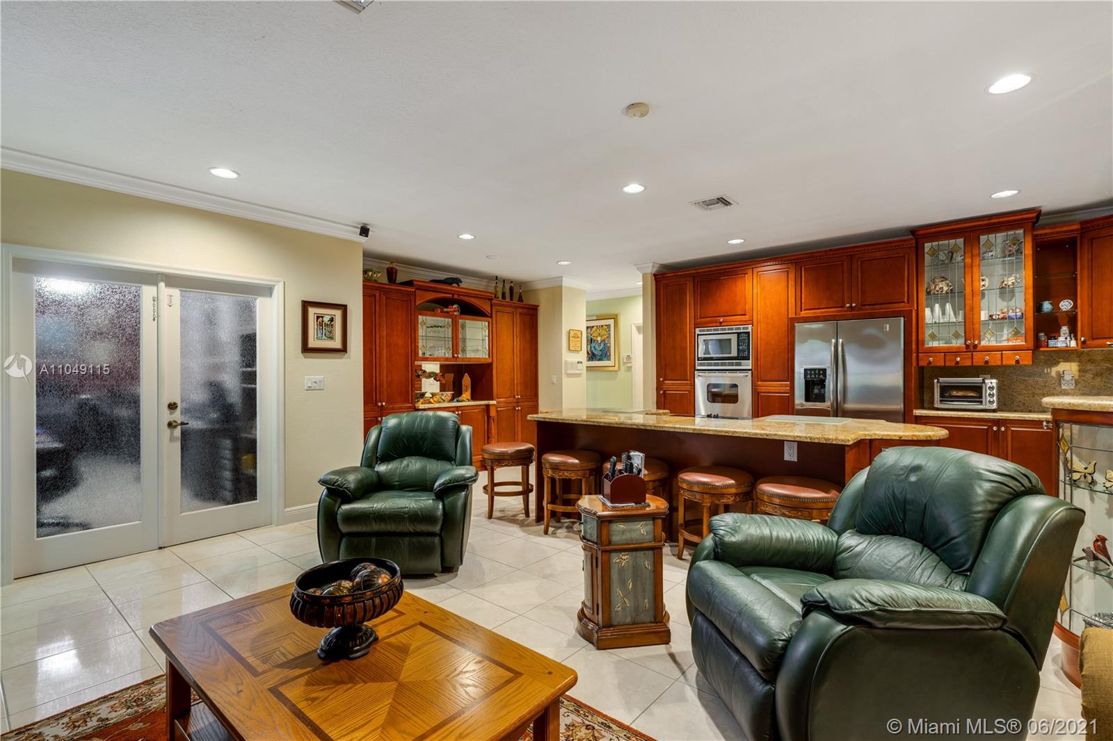 SILVER PALMS - Residential