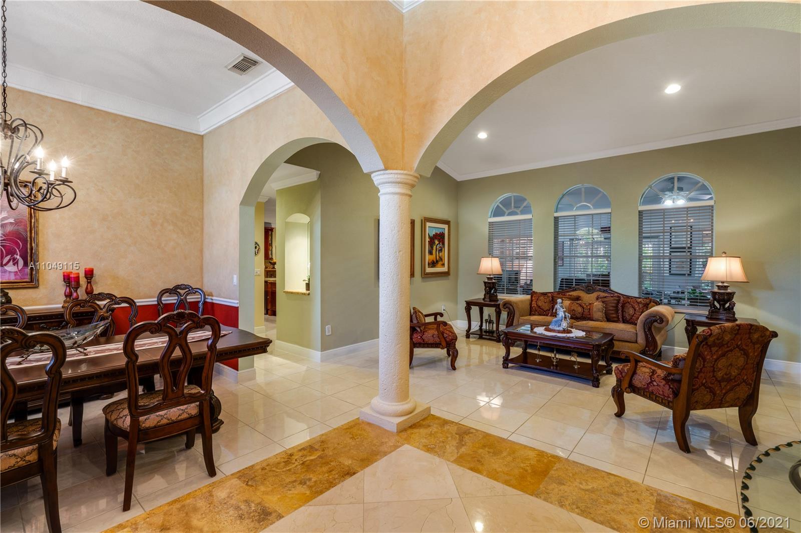 SILVER PALMS - Residential