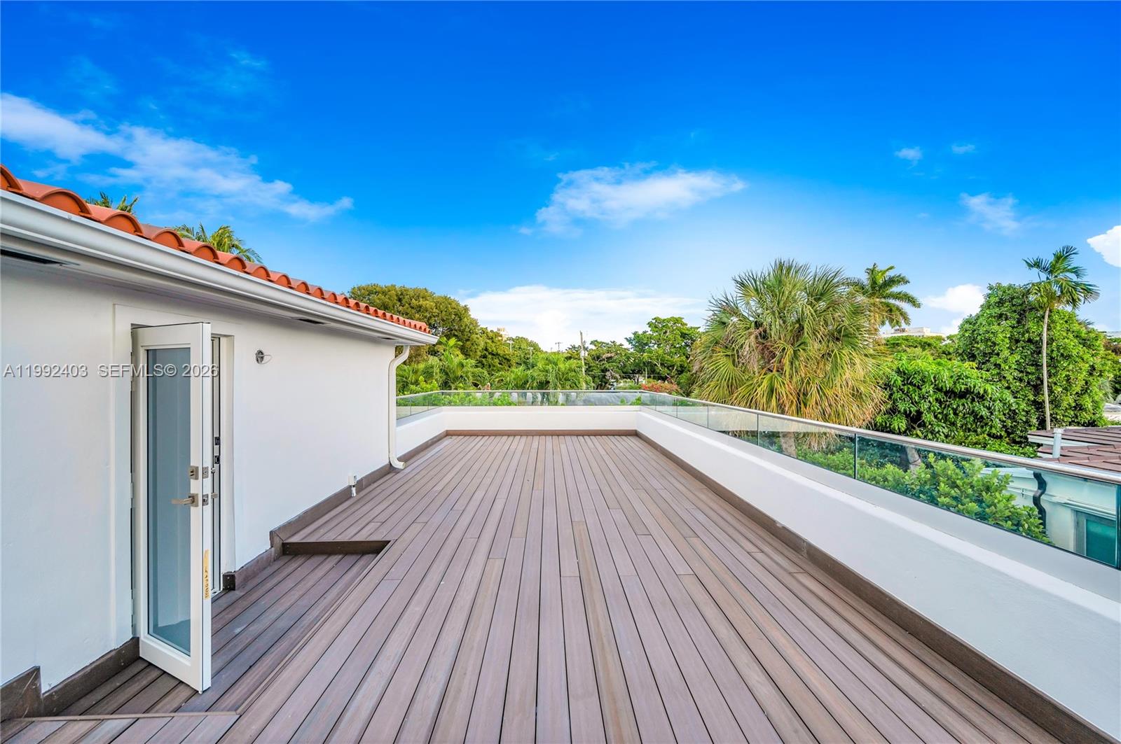 NAUTILUS EXTENSION 3RD - Residential