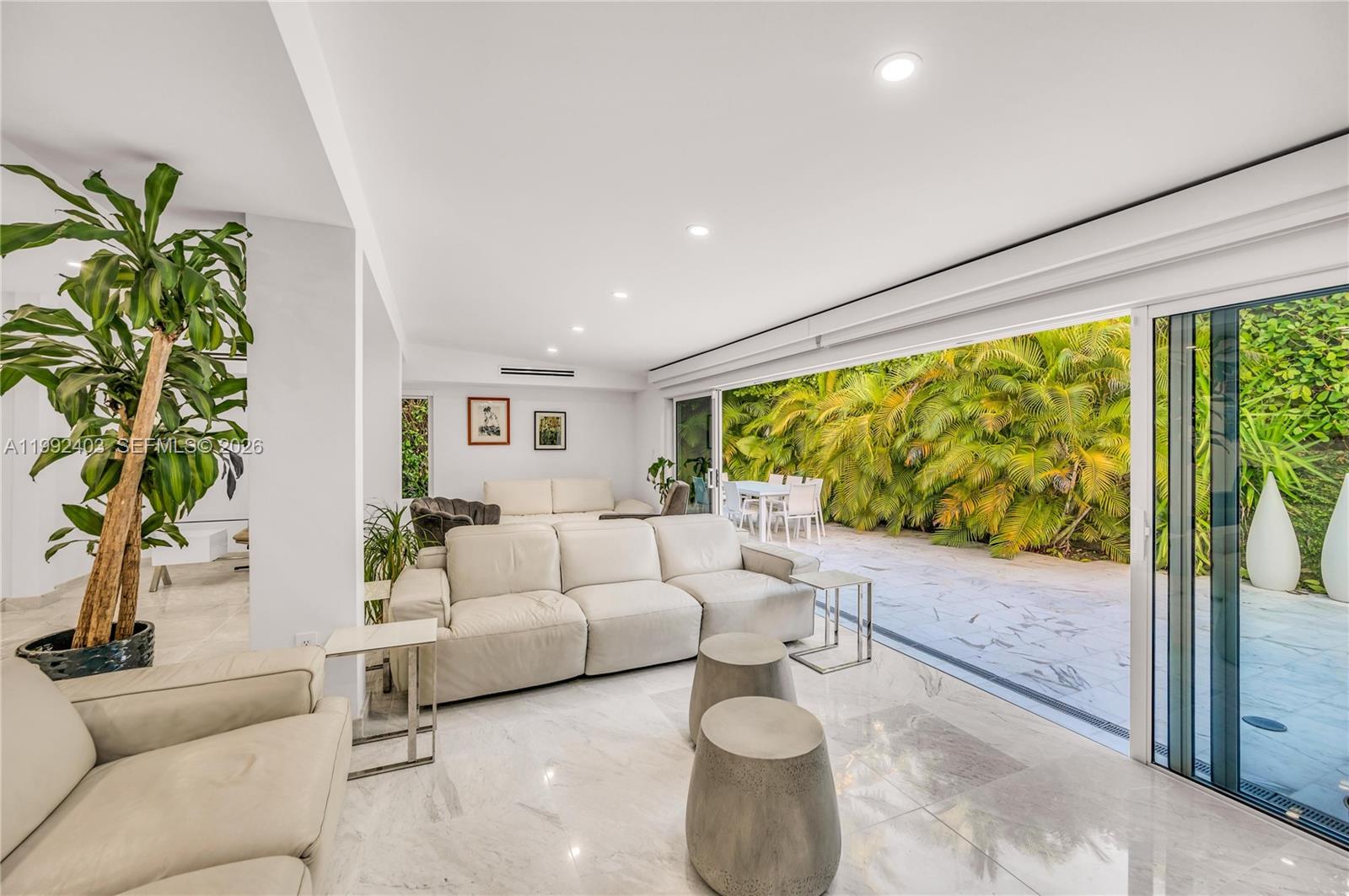 NAUTILUS EXTENSION 3RD - Residential