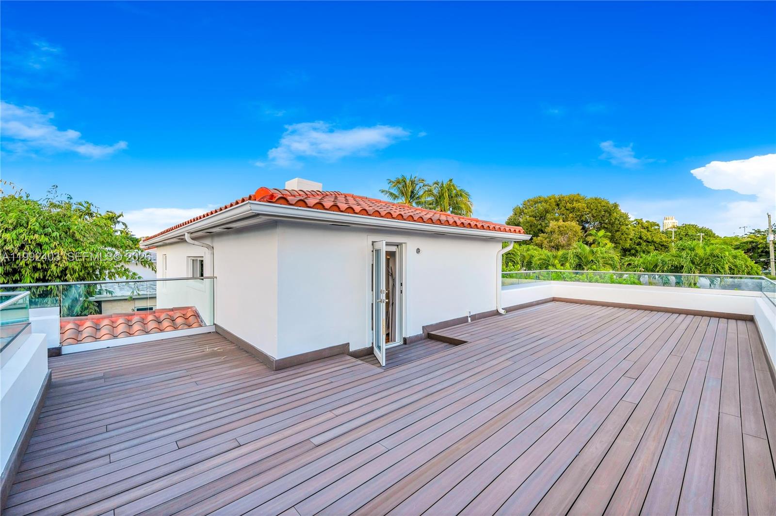 NAUTILUS EXTENSION 3RD - Residential