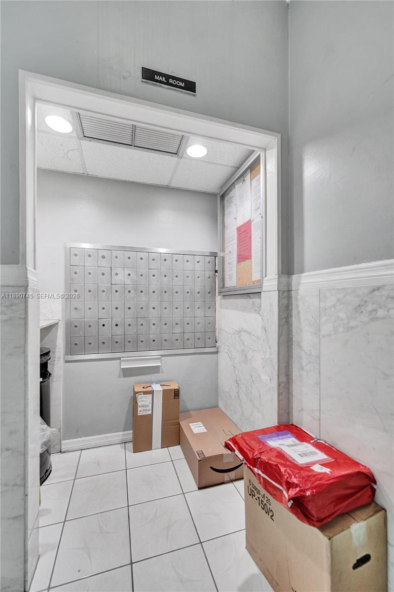 DANIANS SOUTH CONDO - Residential