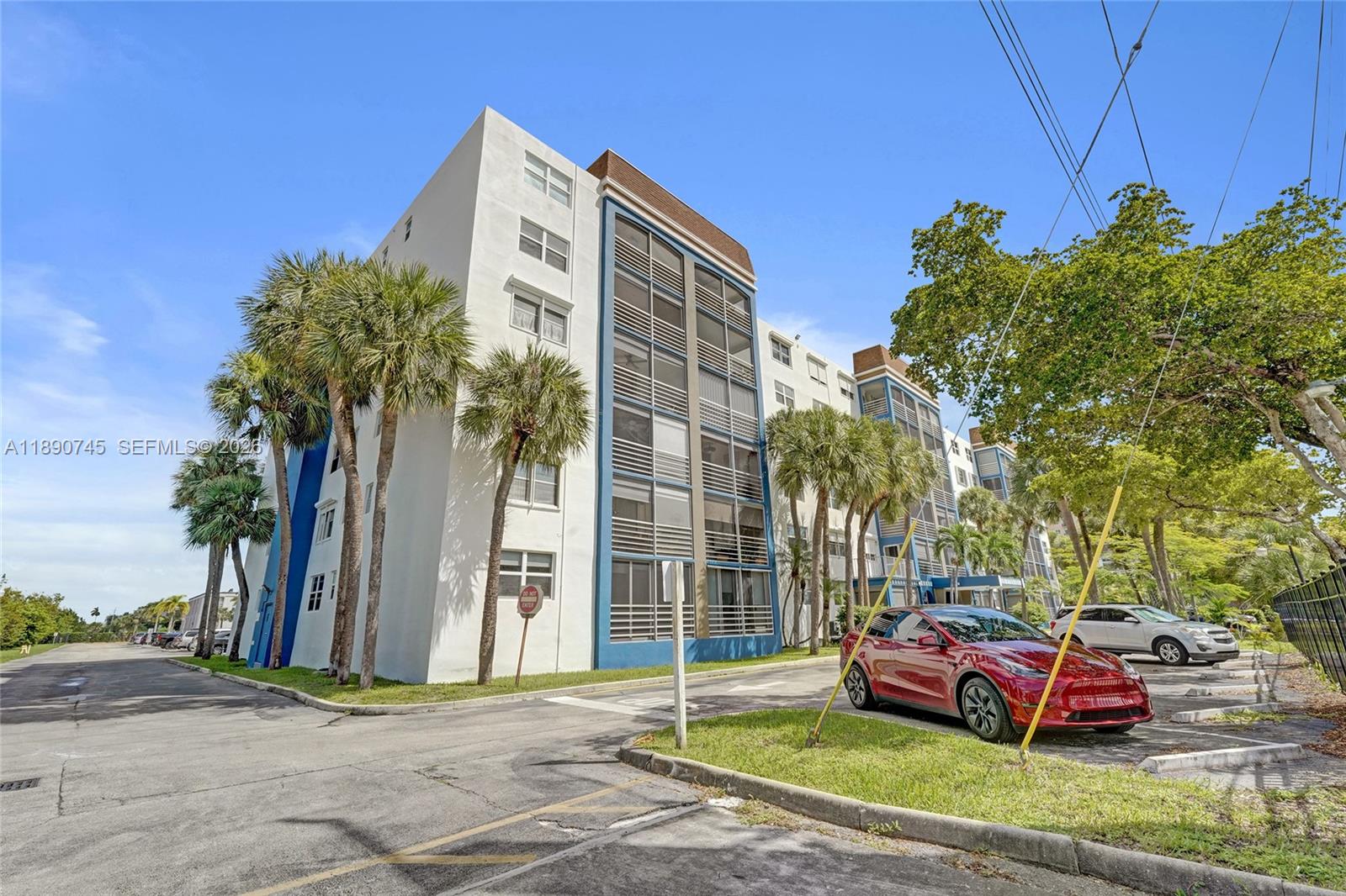 DANIANS SOUTH CONDO - Residential