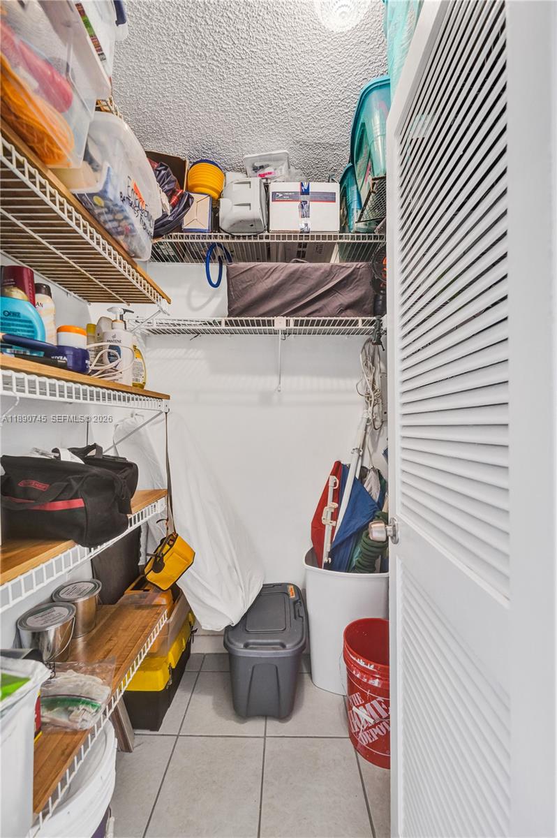 DANIANS SOUTH CONDO - Residential