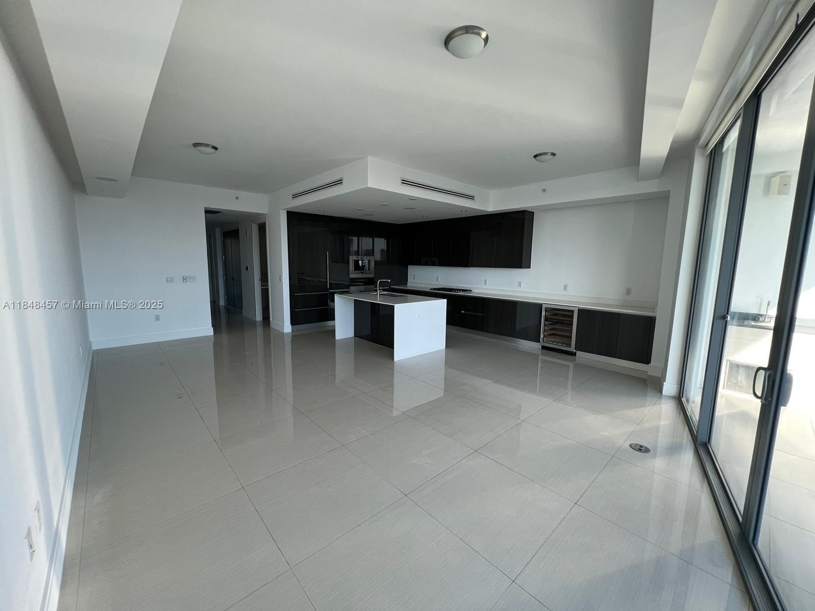 ECHO CONDO - Residential