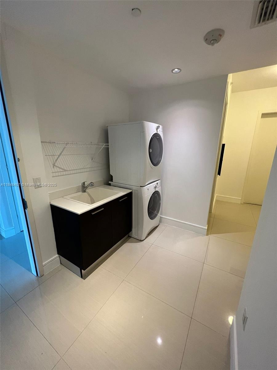 ECHO CONDO - Residential