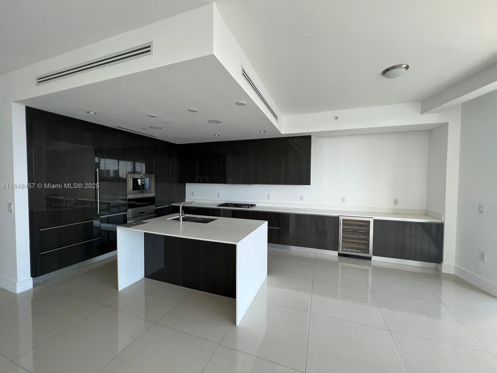 ECHO CONDO - Residential