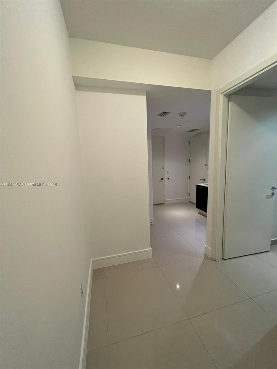 ECHO CONDO - Residential