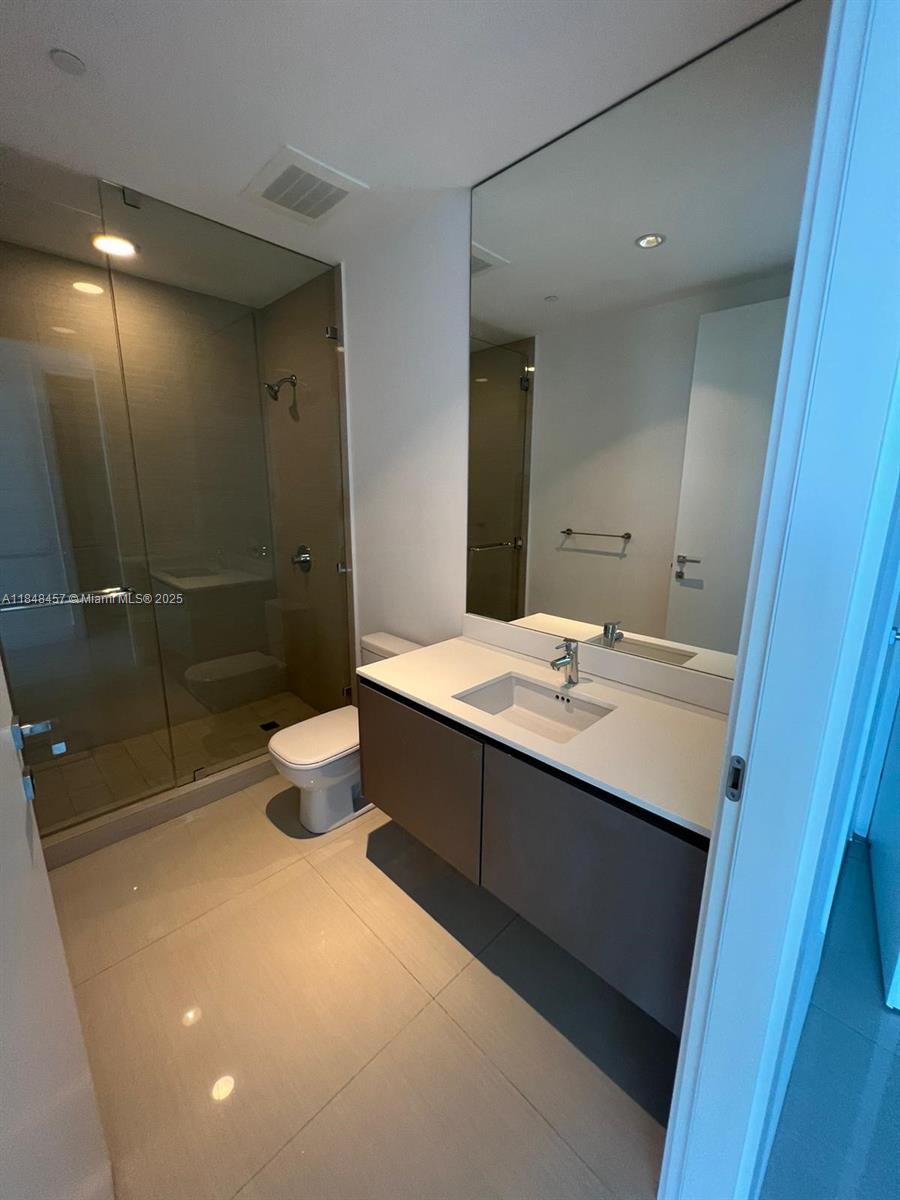 ECHO CONDO - Residential