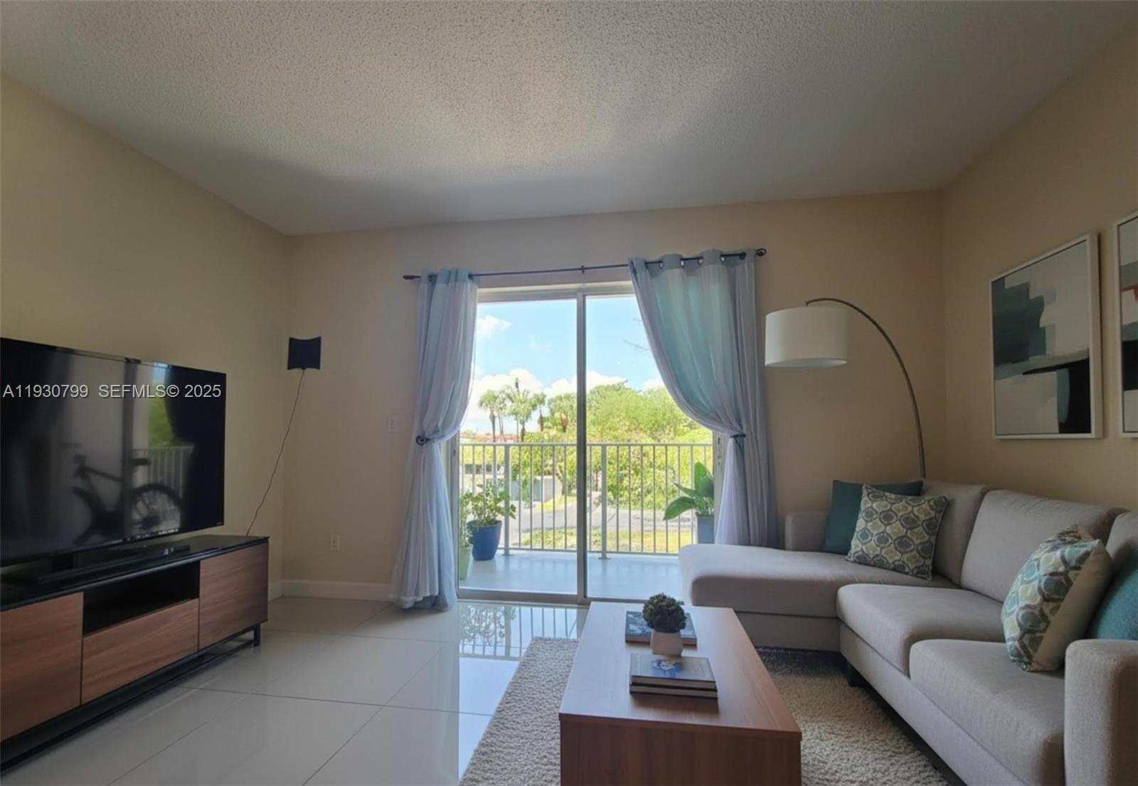 SAGA BAY GARDENS CONDO - Residential