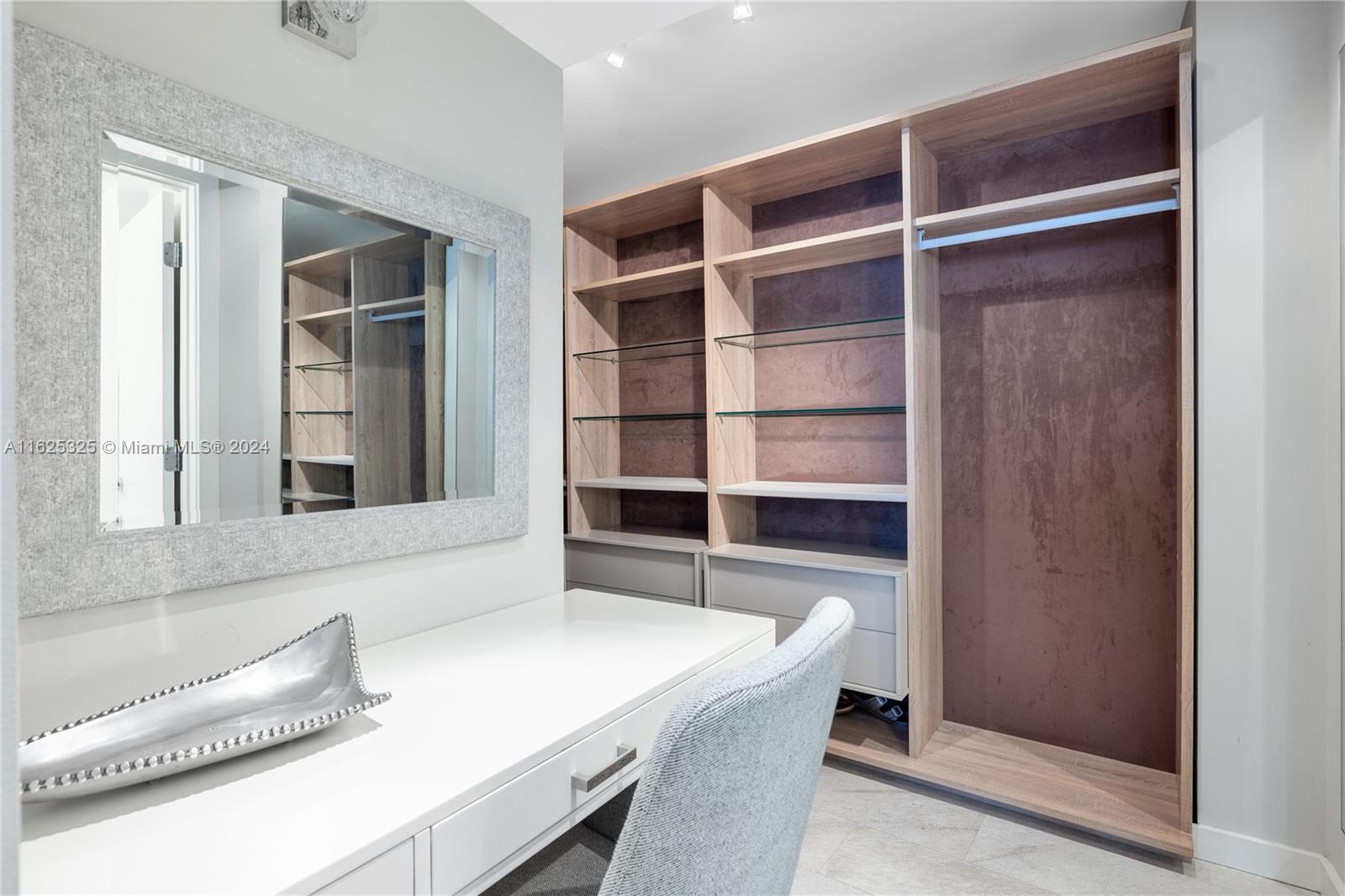 NINE ISLAND AVENUE CONDO - Residential