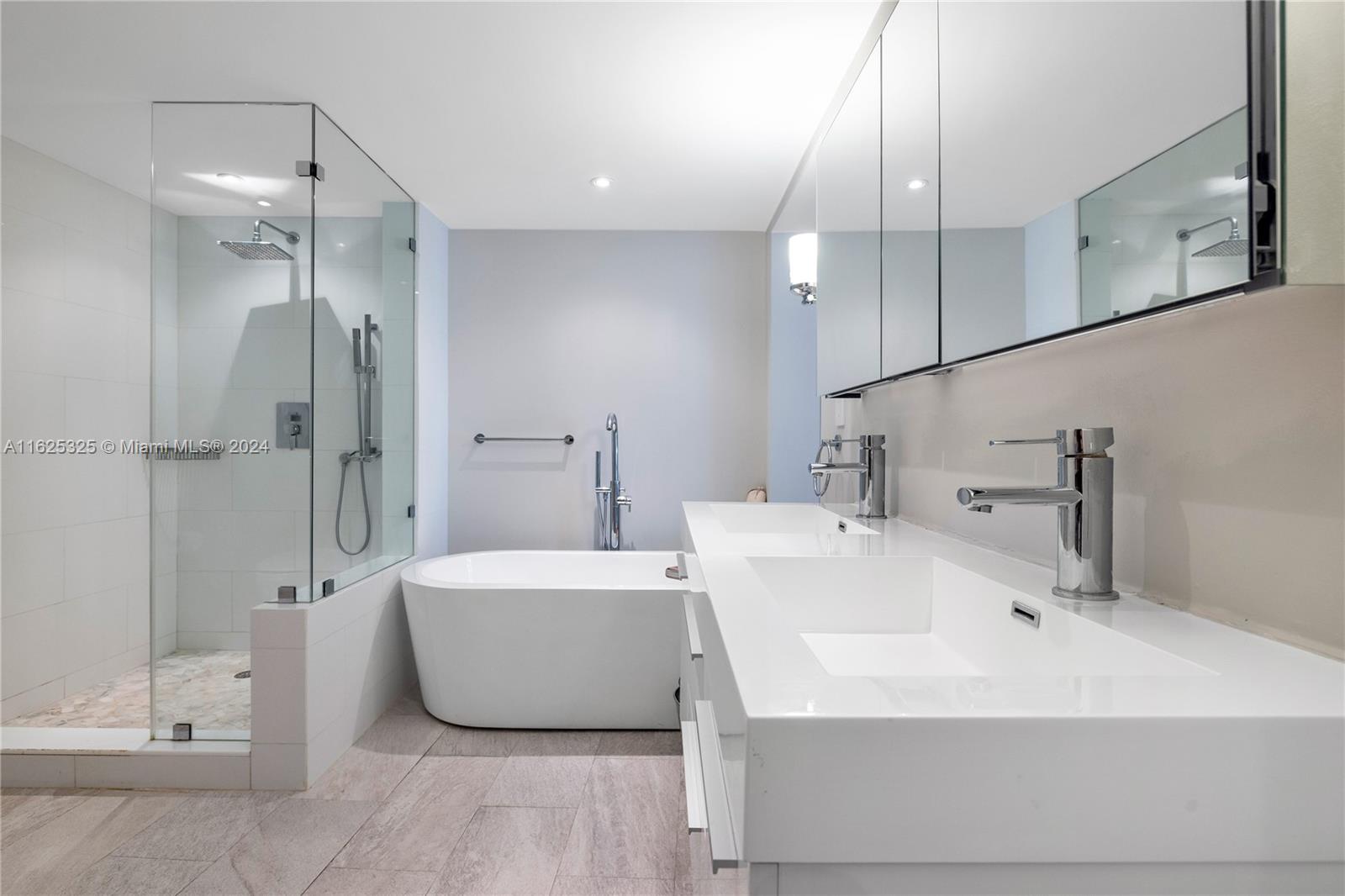 NINE ISLAND AVENUE CONDO - Residential