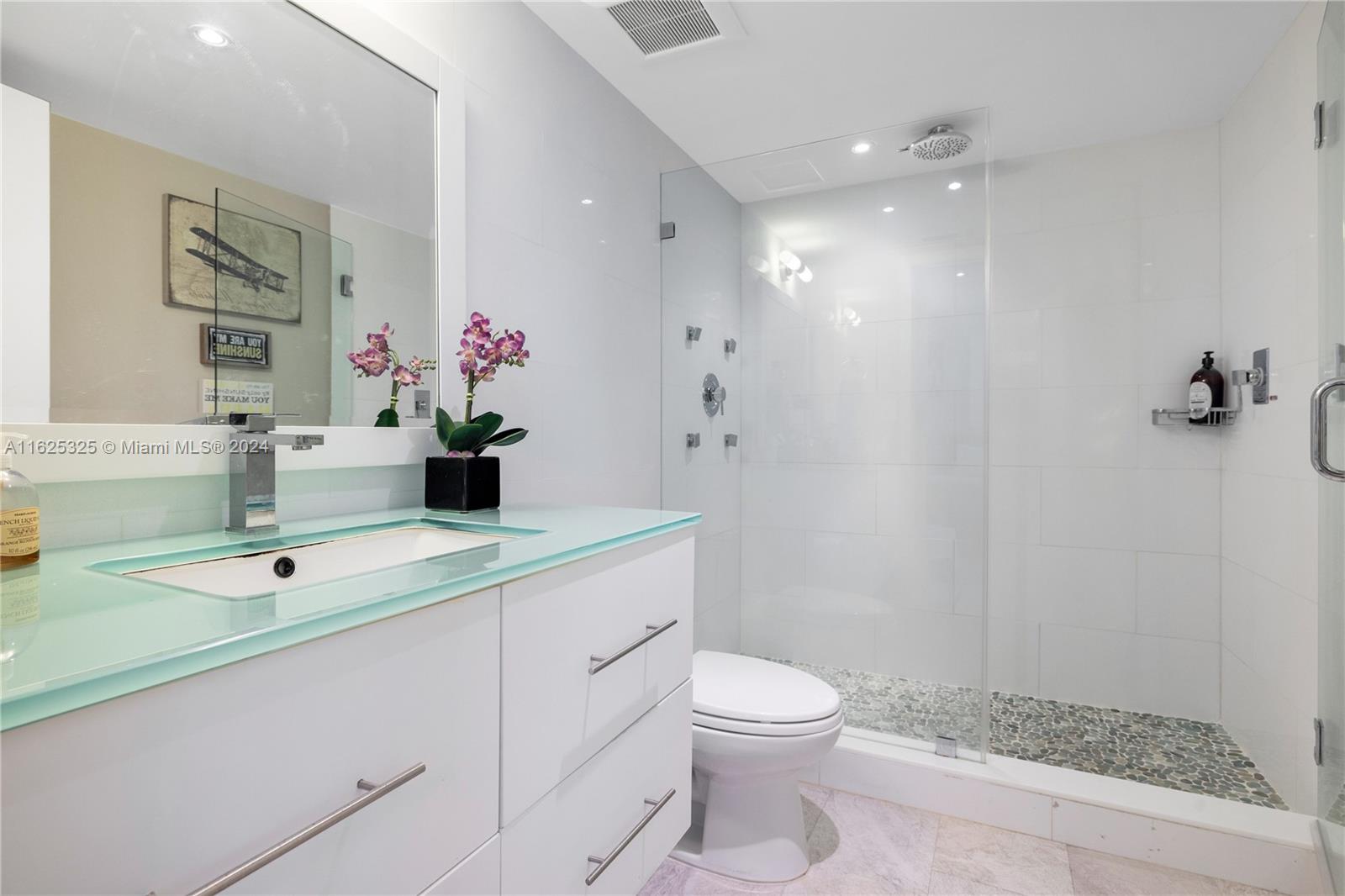 NINE ISLAND AVENUE CONDO - Residential