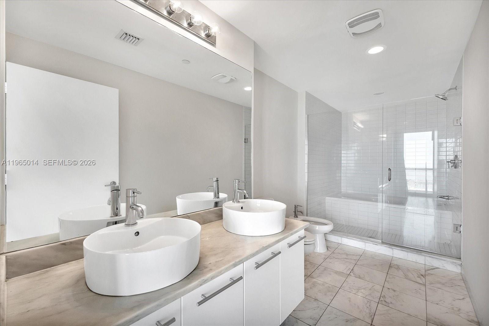 MARINABLUE CONDO - Residential