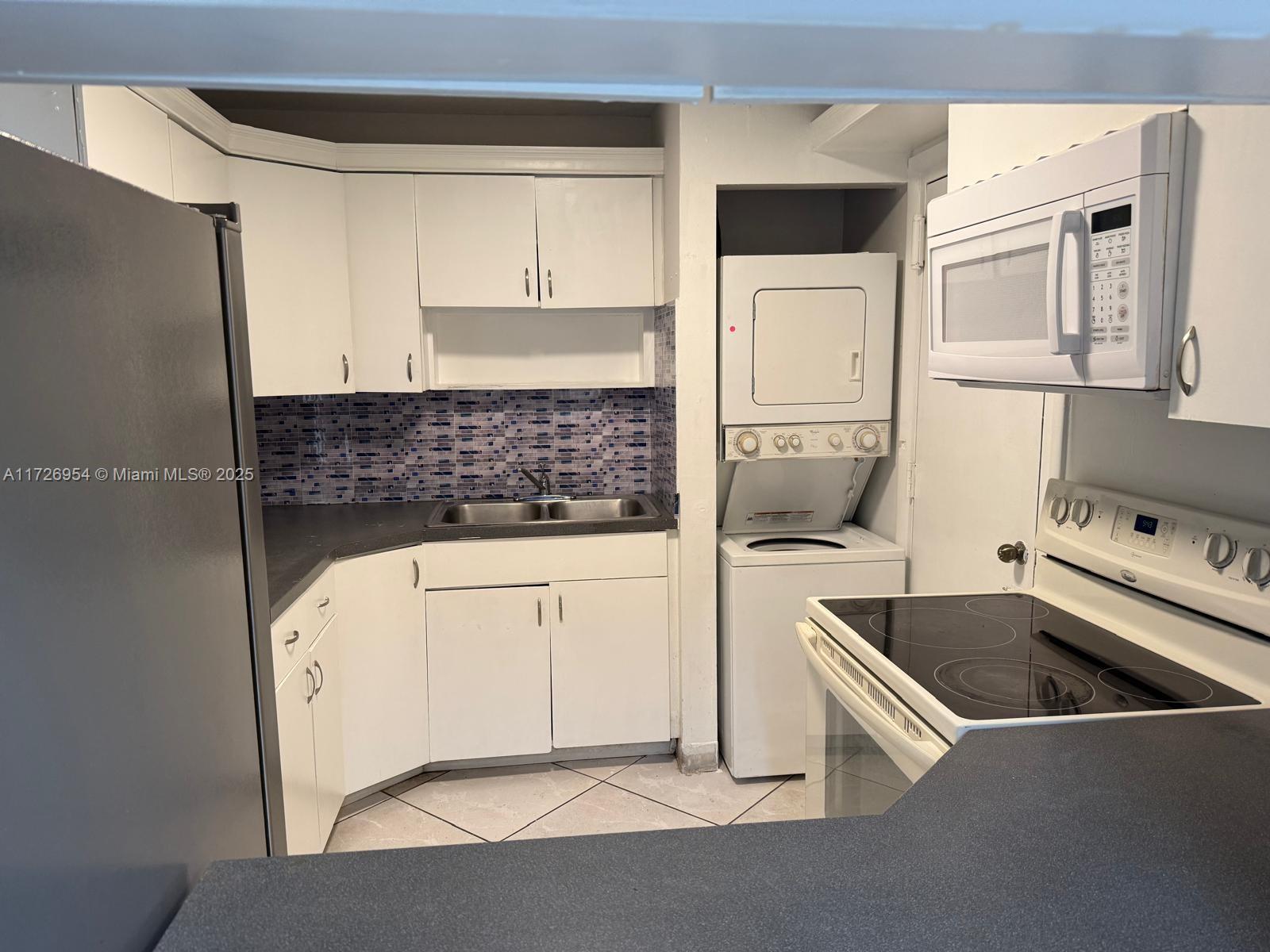 KENDALL HEIGHTS CONDO - Residential Lease