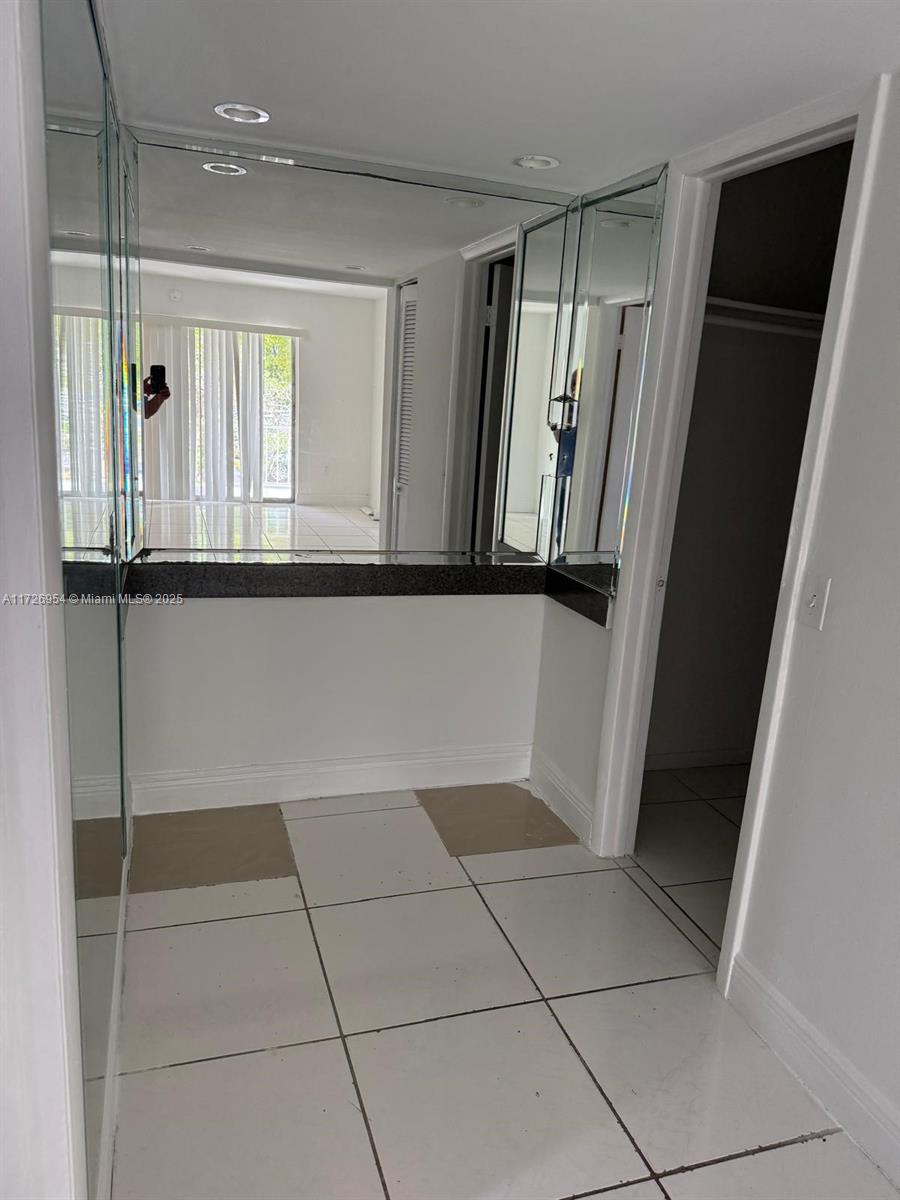 KENDALL HEIGHTS CONDO - Residential Lease