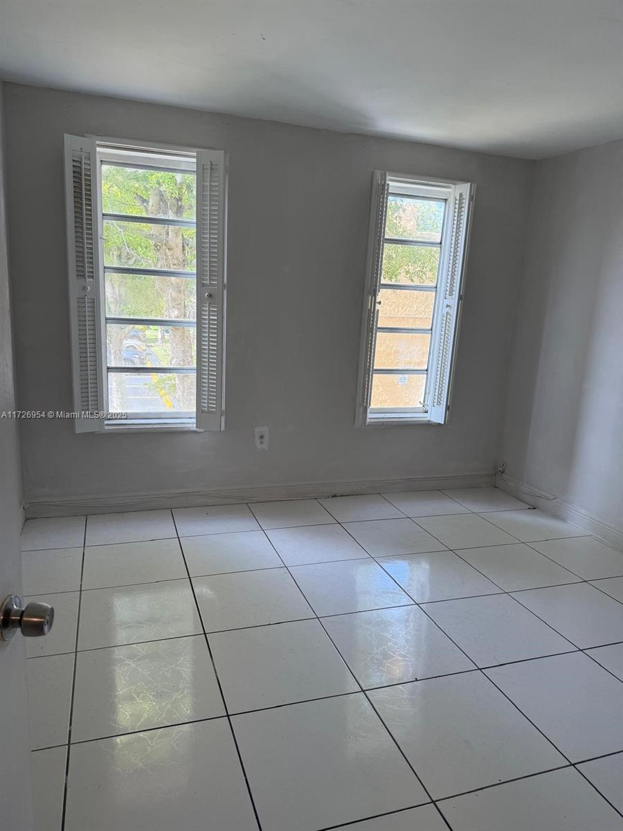 KENDALL HEIGHTS CONDO - Residential Lease