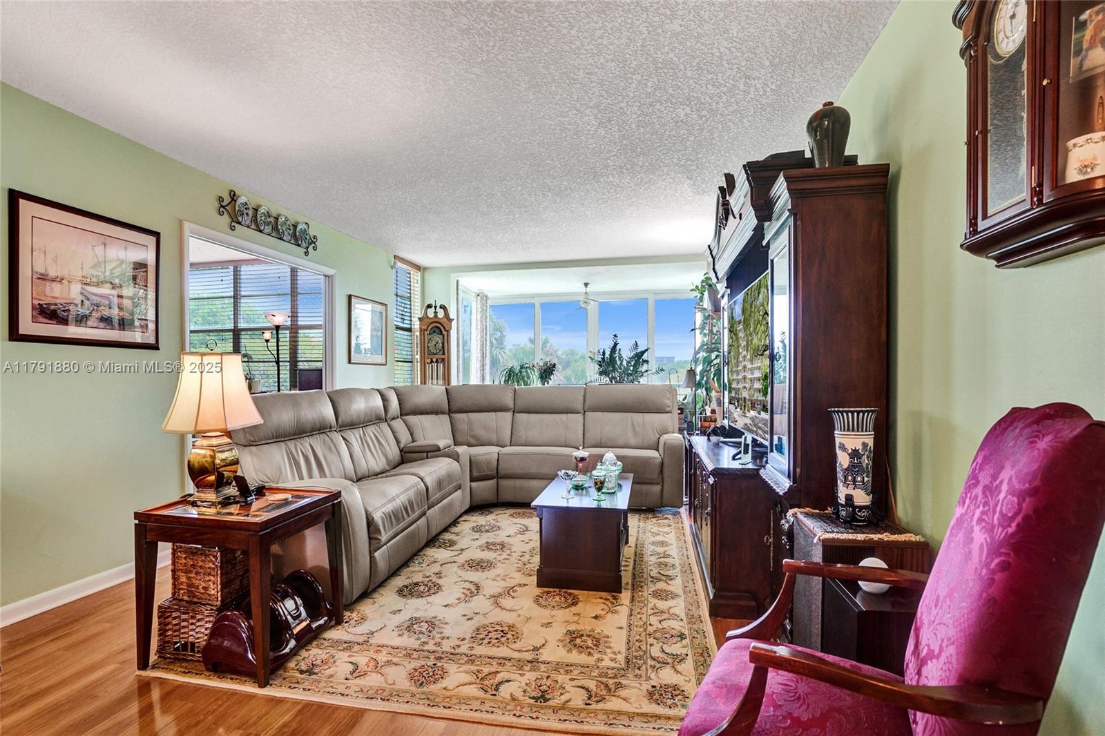 NO 113 PALM-AIRE COUNTRY - Residential