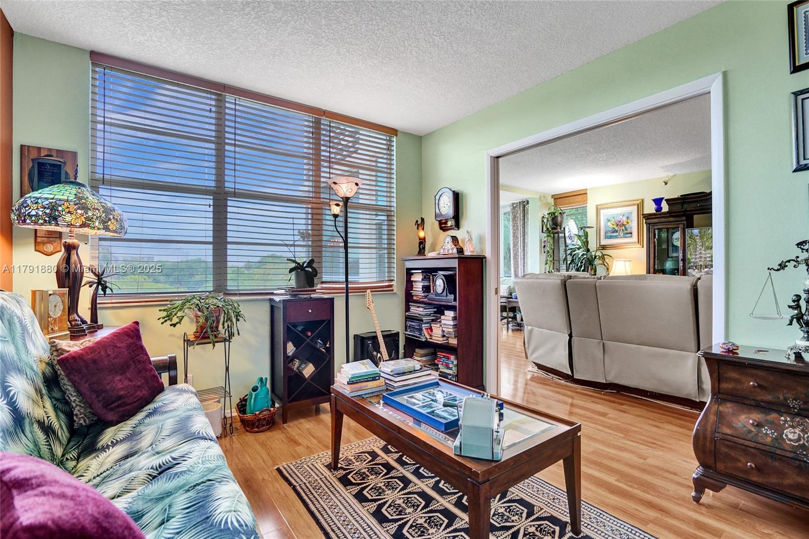 NO 113 PALM-AIRE COUNTRY - Residential