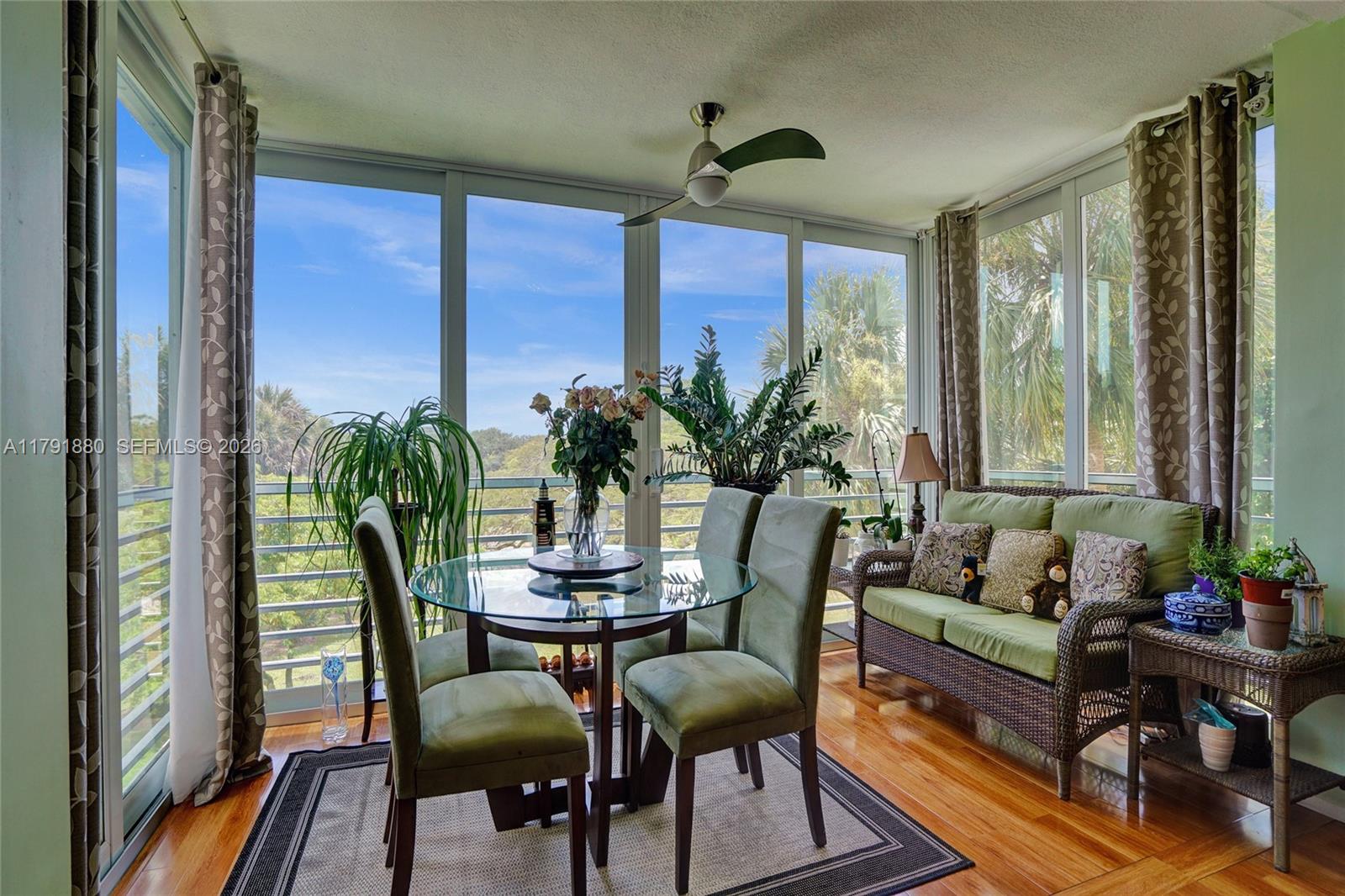 NO 113 PALM-AIRE COUNTRY - Residential