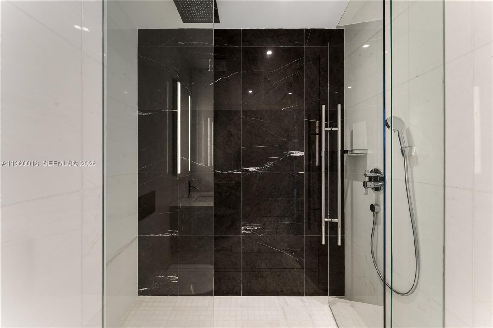 DUPONT PLAZA - Residential