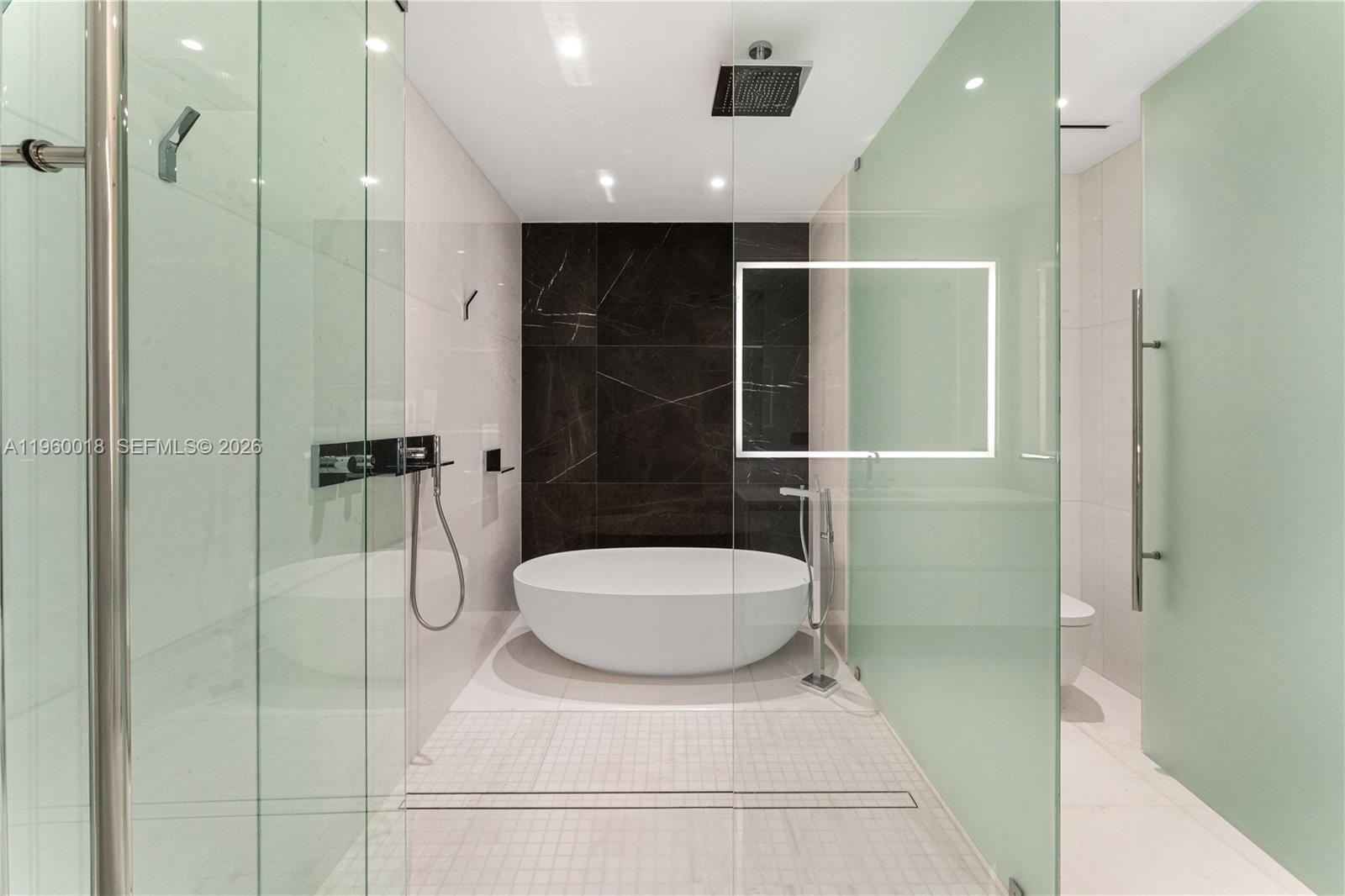 DUPONT PLAZA - Residential